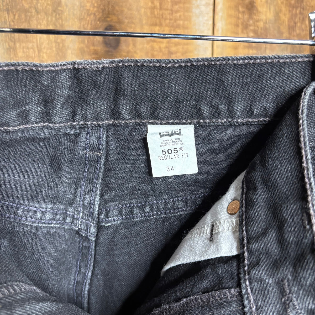 Levis Black Denim Jorts
