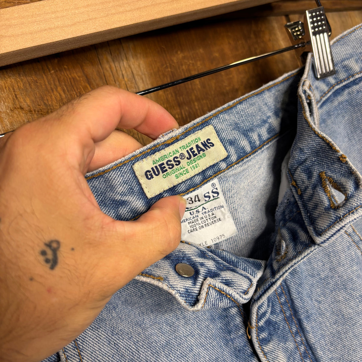 Guess Light Wash Jorts
