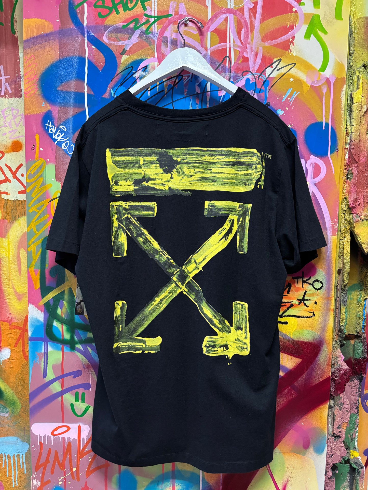 Off-White Yellow Arrow XL