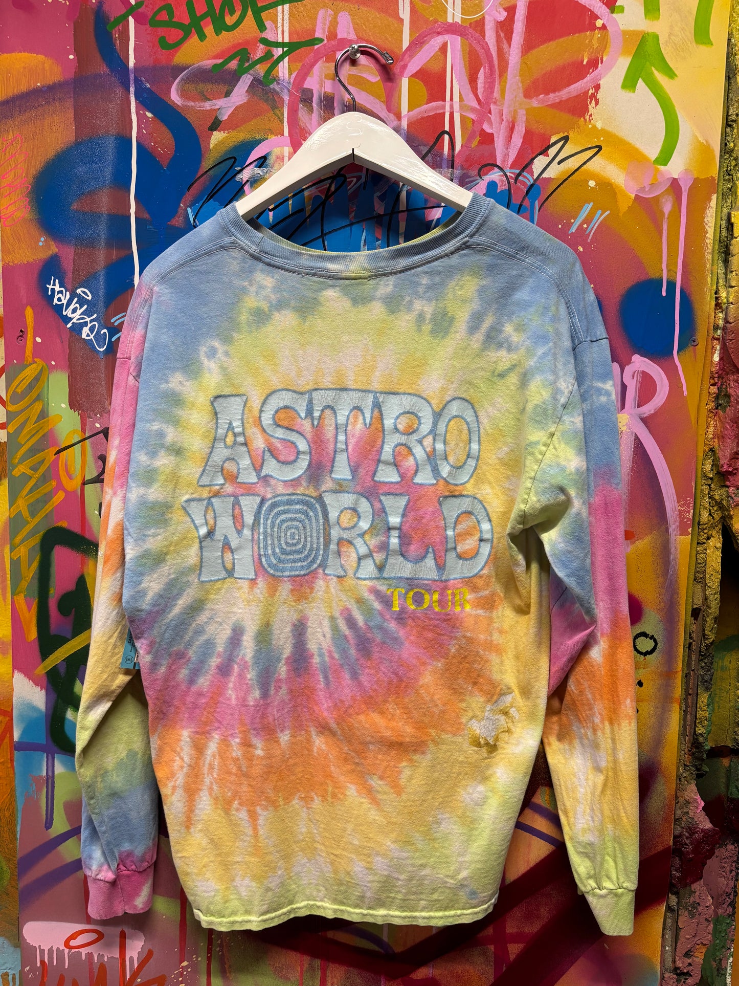 Astroworld Rainbow Tie-Dye Tour Tee L