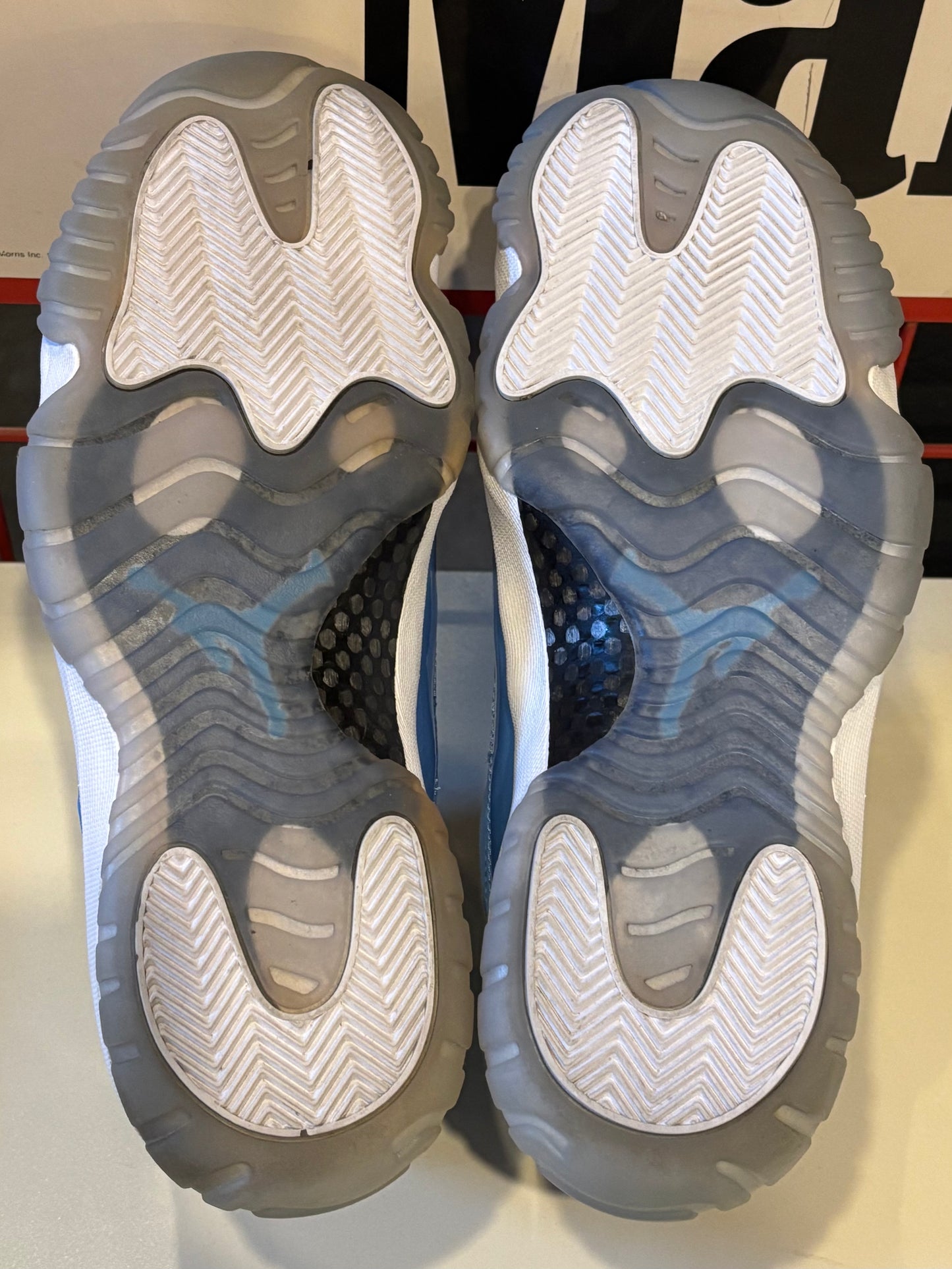Jordan 11 Gift of Flight Used Dam Box
