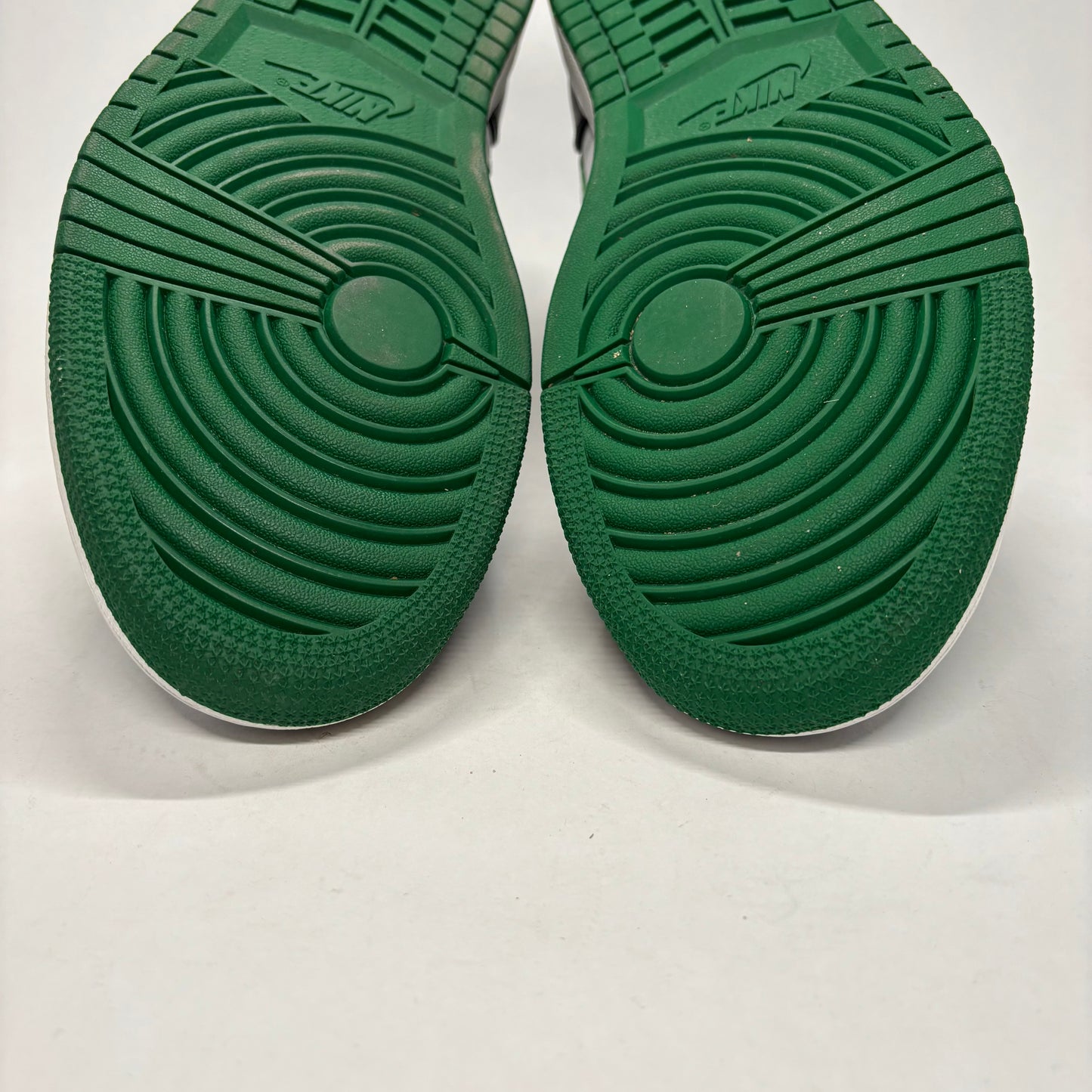 AJ1 Mid Green Toe Sz 12.5