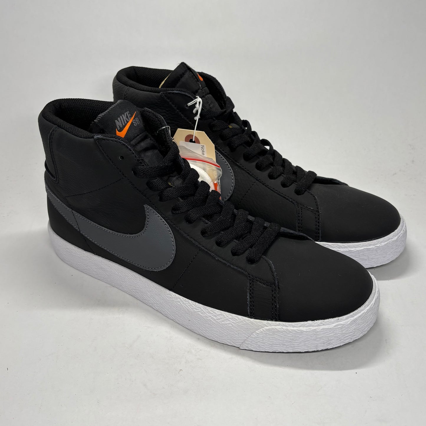 Noke SB Blazer Black Org Lbl 9.5 DS