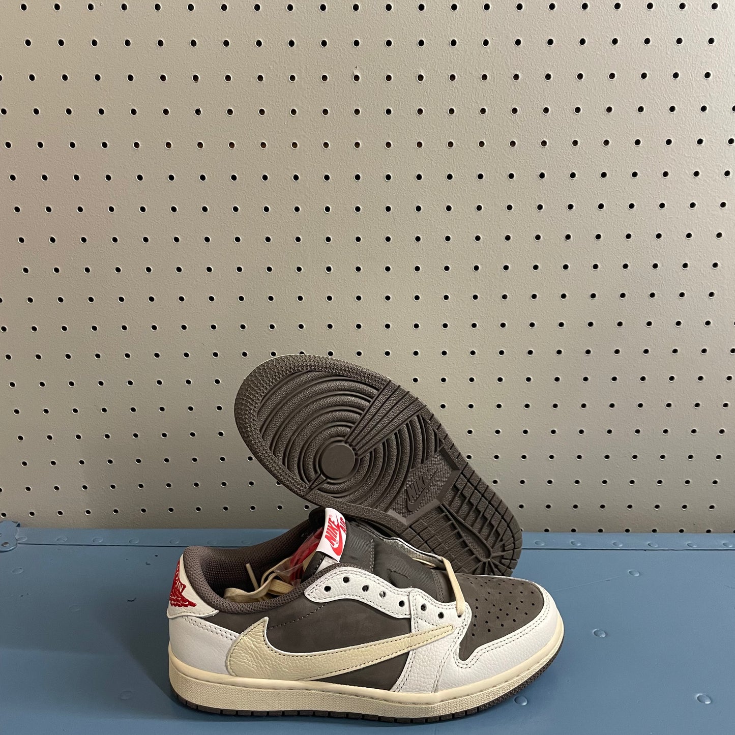 AJ1 Travis Scott Rev Mocha Sz 7
