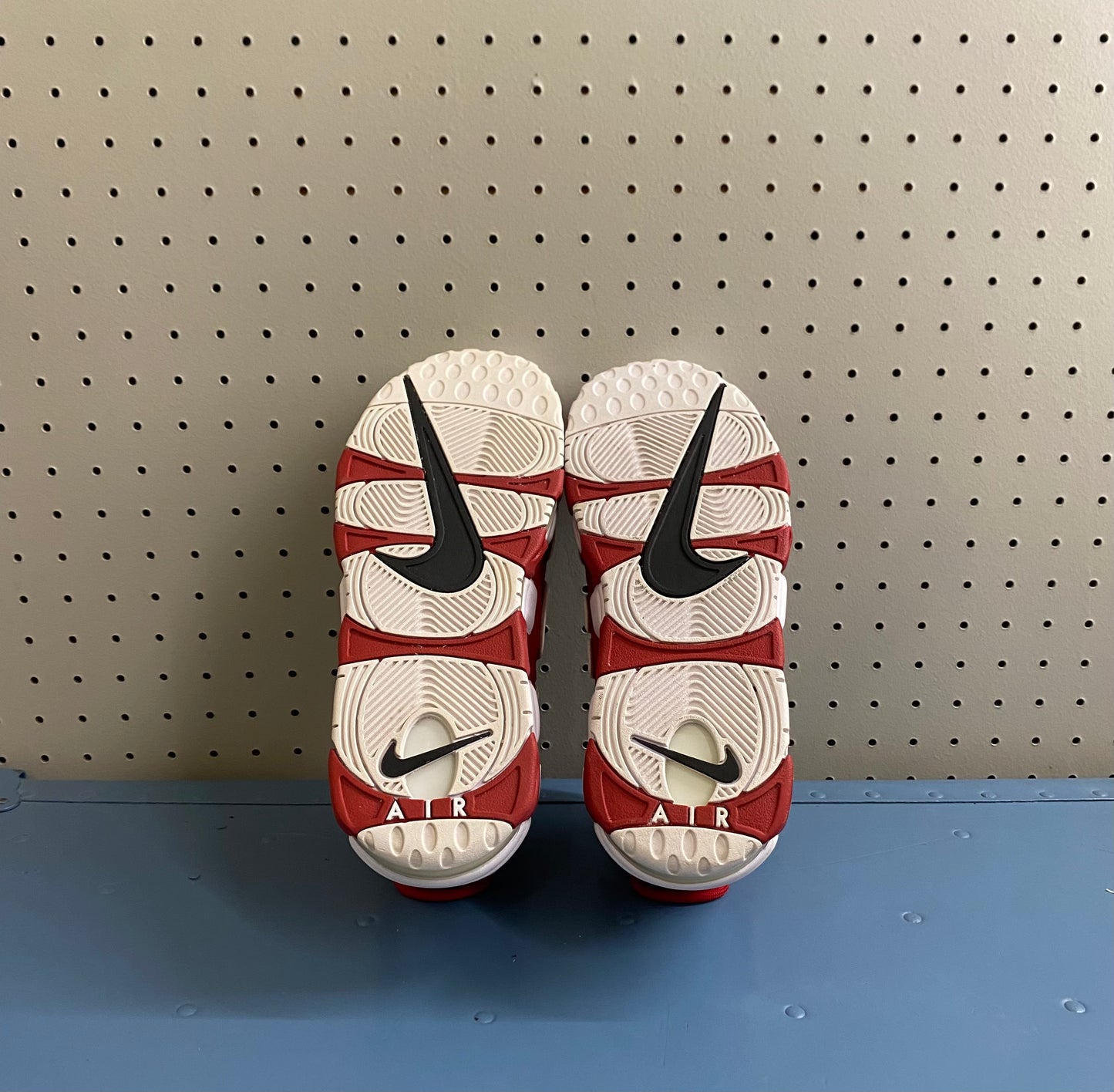 Supreme Uptempo Sz 8.5