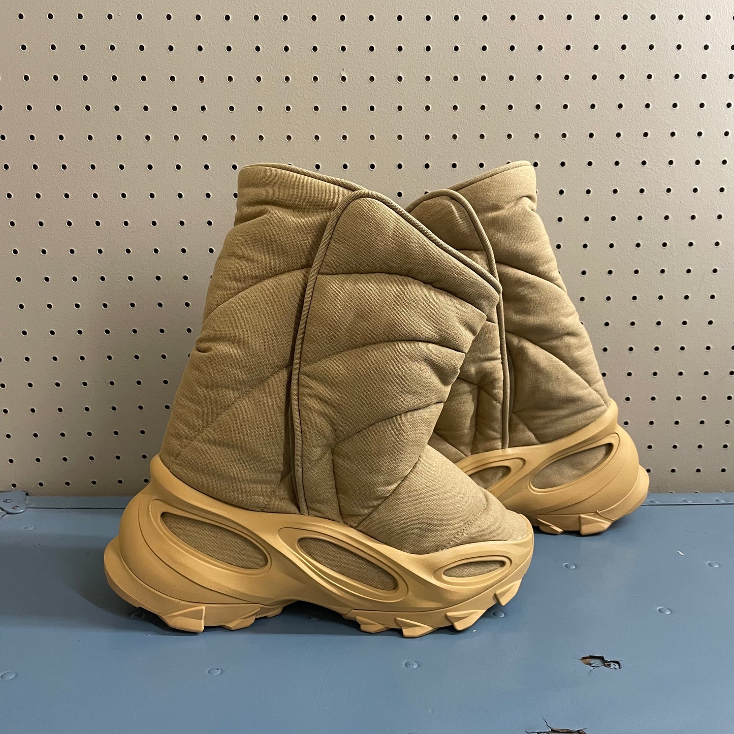 YZY NSLTD BT Sz 9