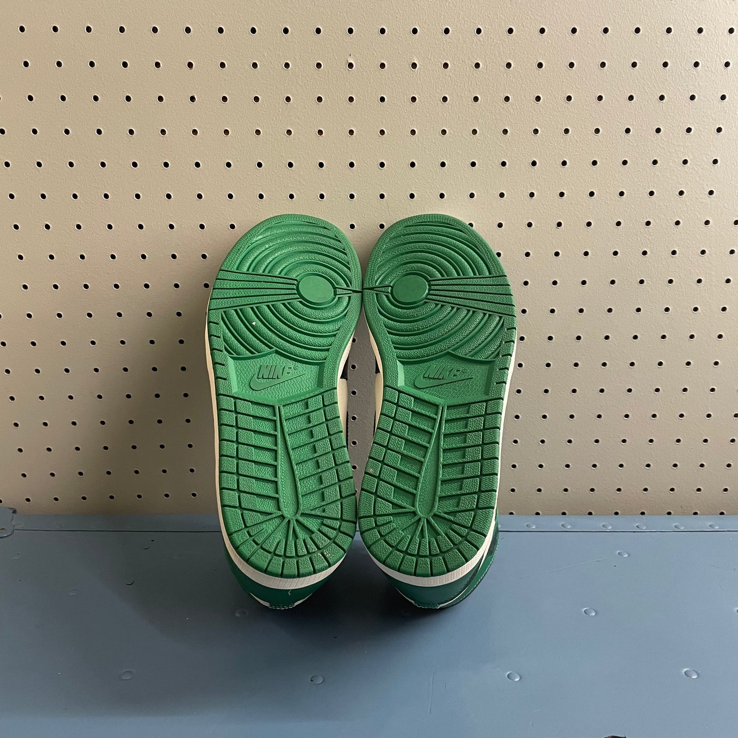 AJ1 OG Pine Green sz 12