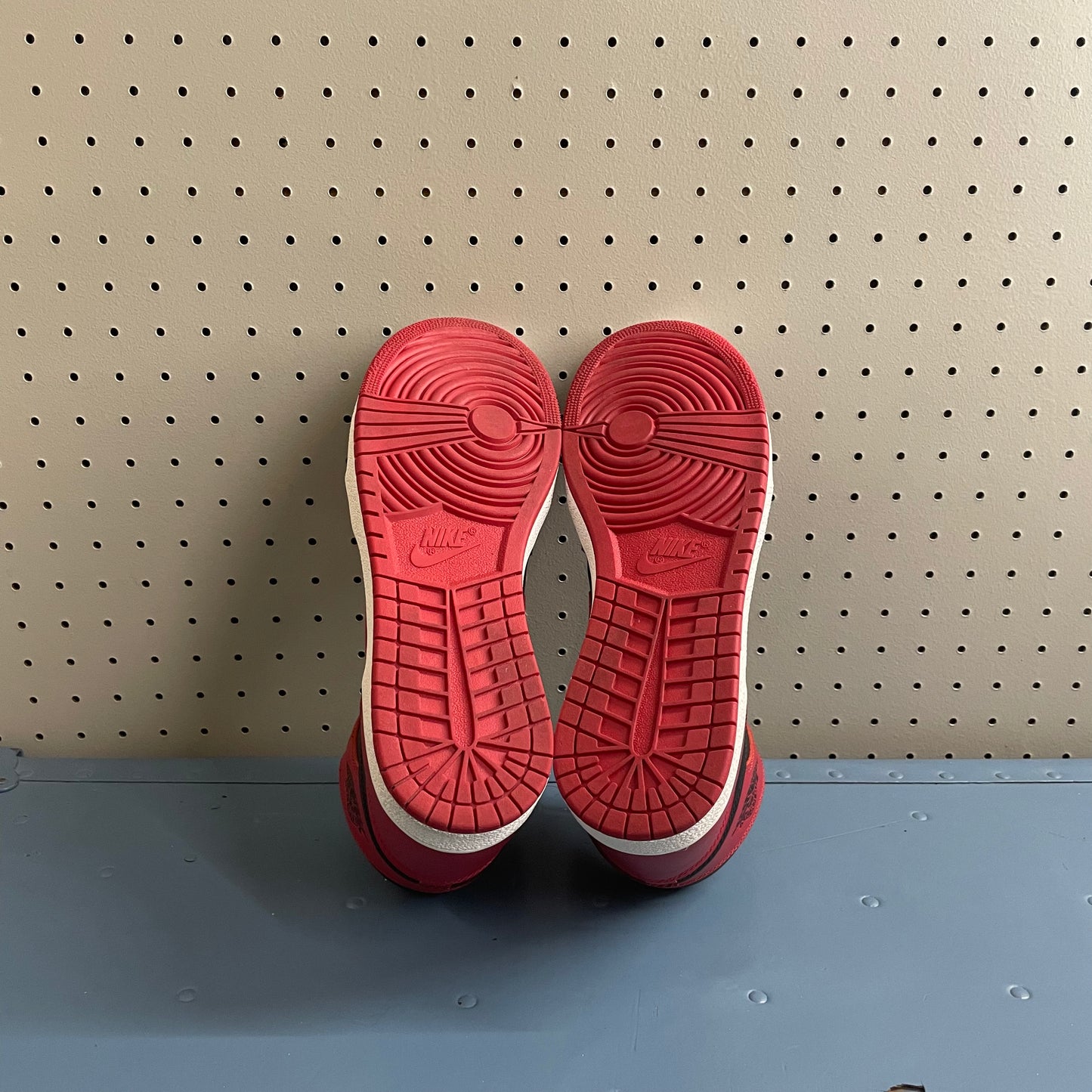 AJ1 85 Varsity Red Sz 10.5