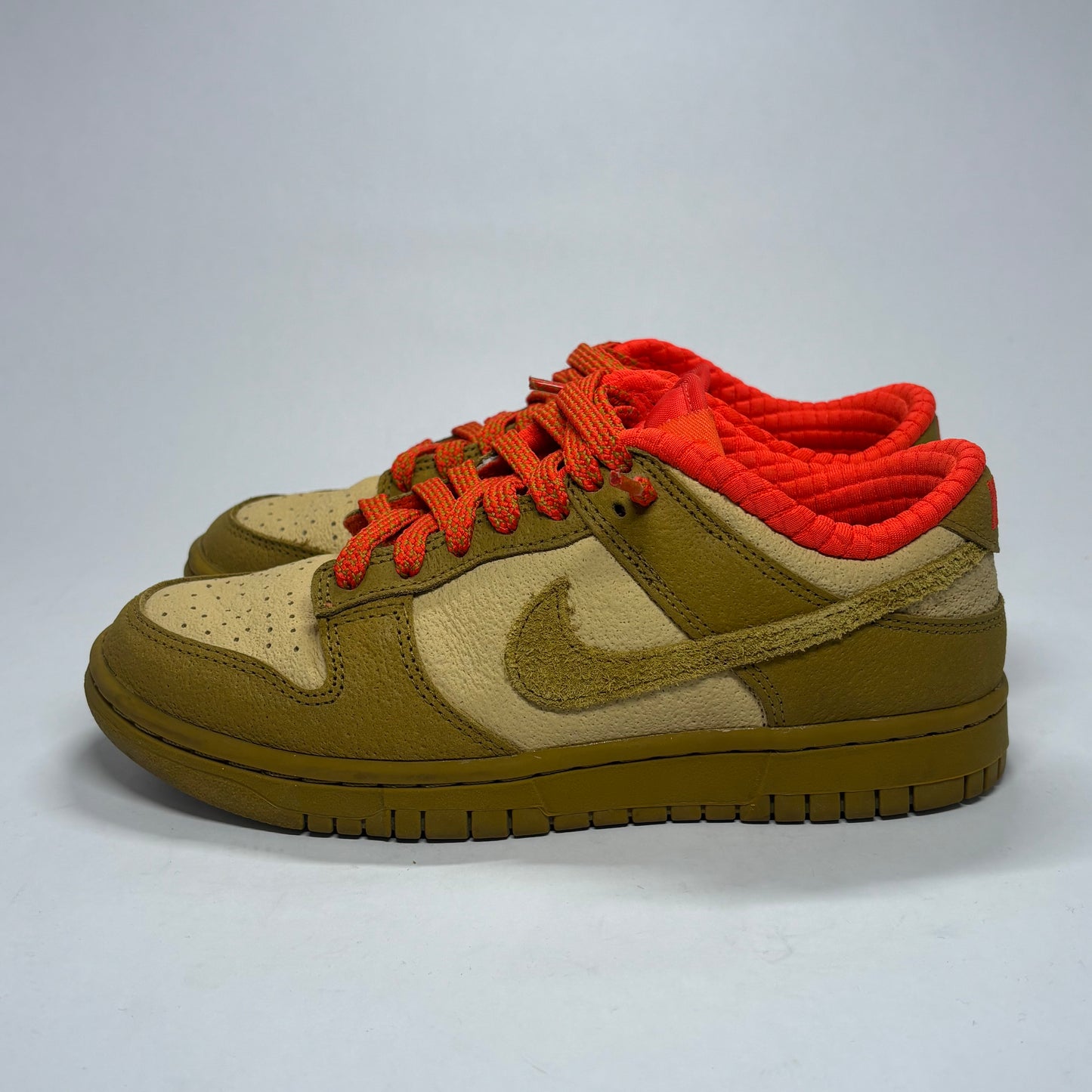 Nike Dunk Bronzine Picante Red Used