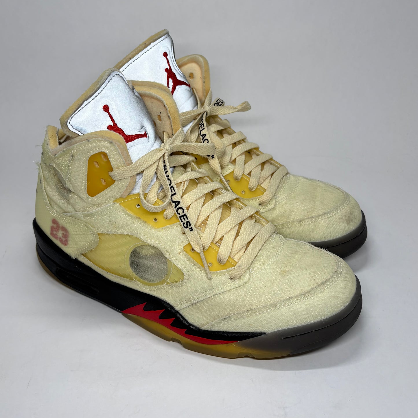 Jordan 5 Off-White Sail (Missing 1 Lacelock) Used