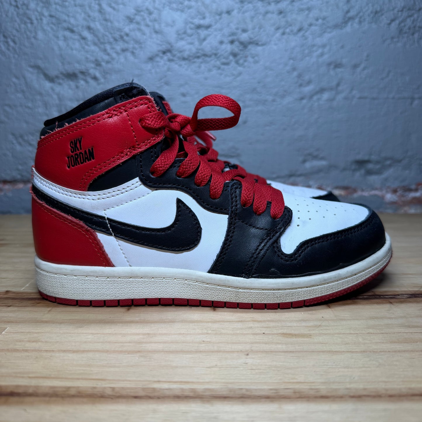 Jordan 1 Bred Toe 1Y