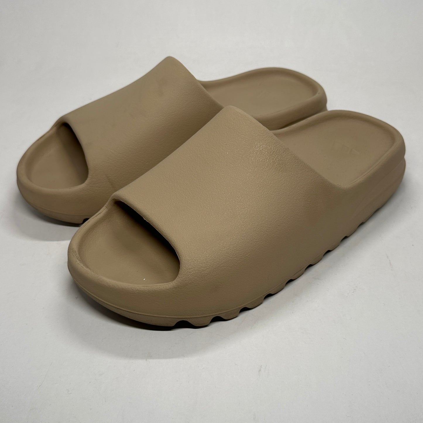 Yeezy  Slides Desert Sand Used No Box