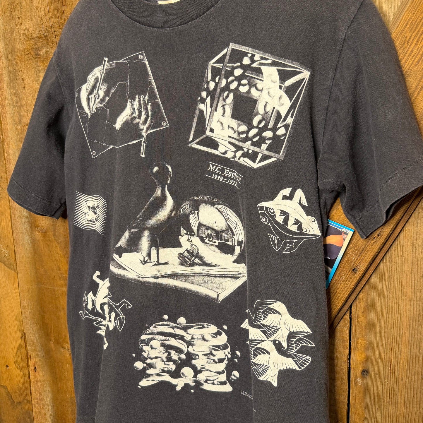 vtg MC Escher AOP L