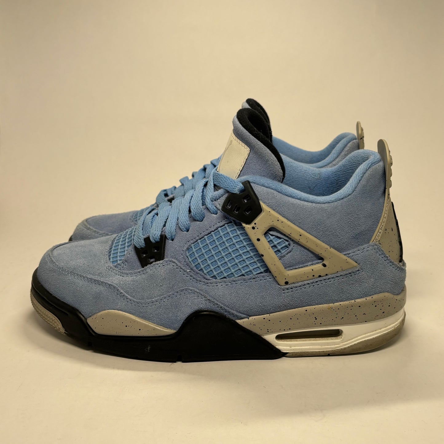 Jordan 4 Uni Blue Used