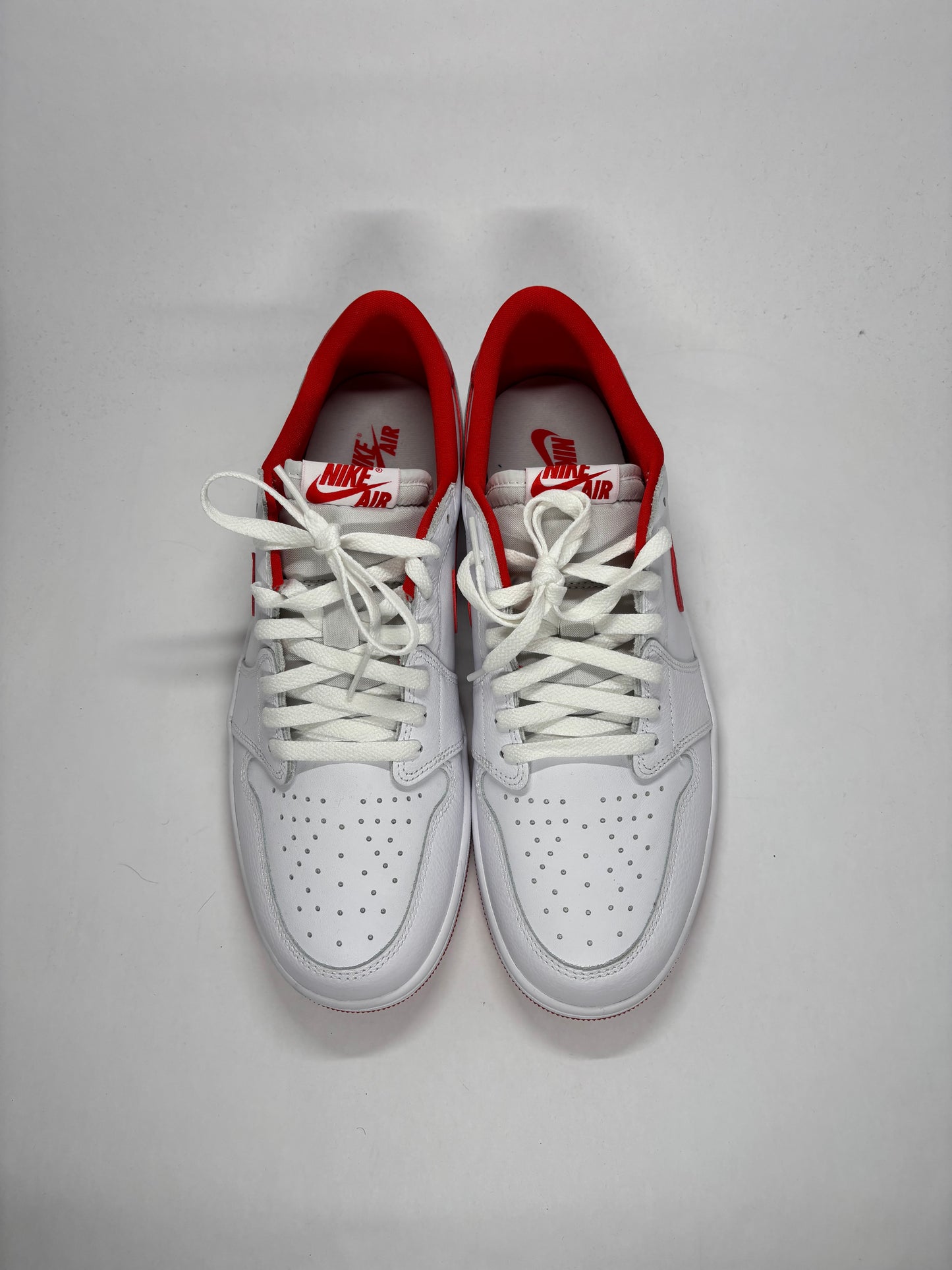 Jordan 1 Metallic Red Low DS No Box