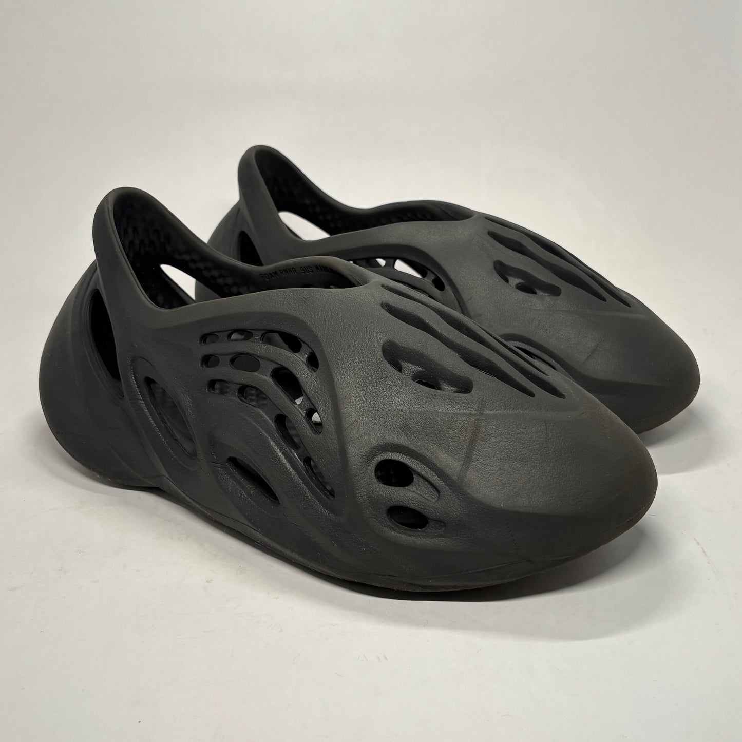 Yeezy Foam Runner Onyx Used