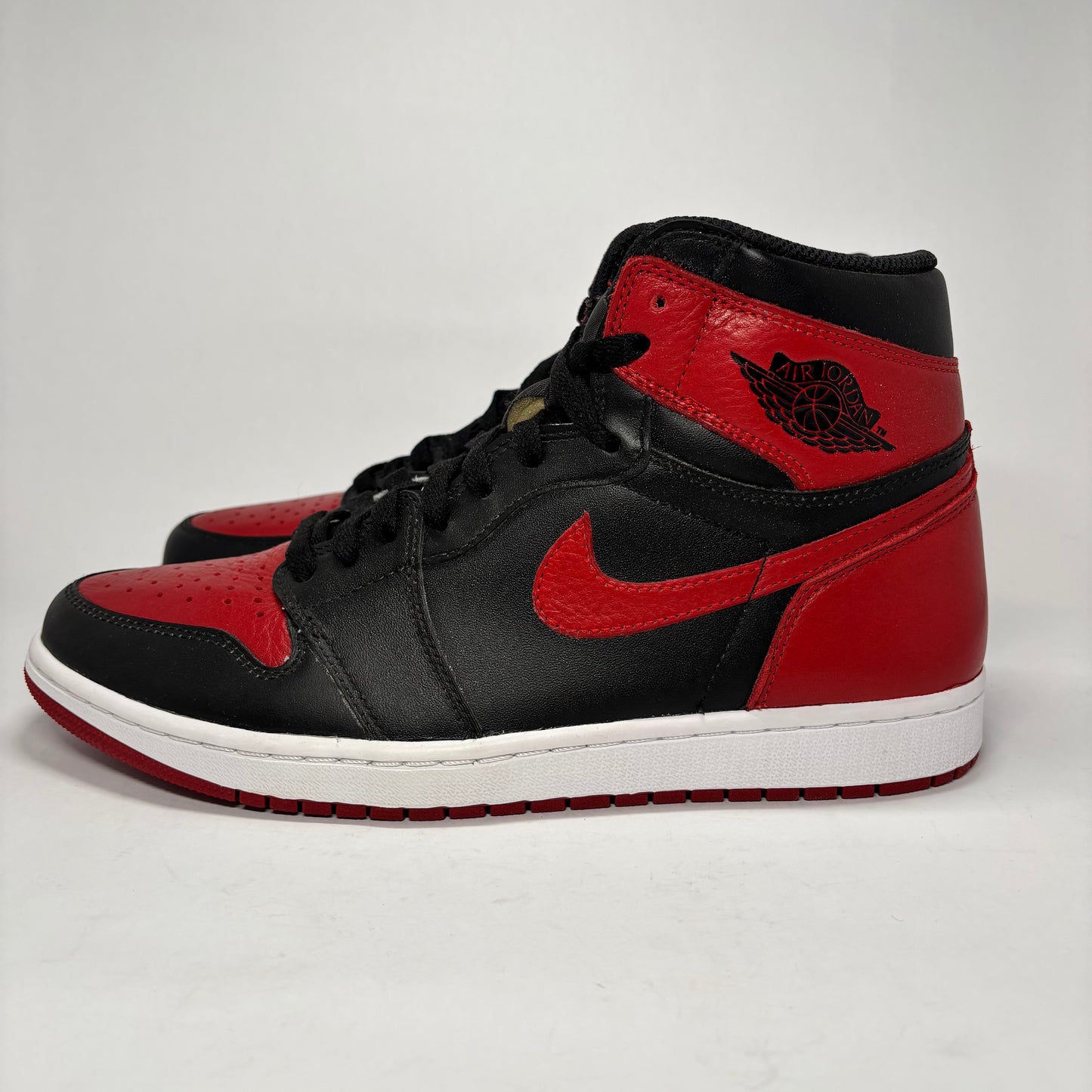 AJ1 Bred Banned Sz 11