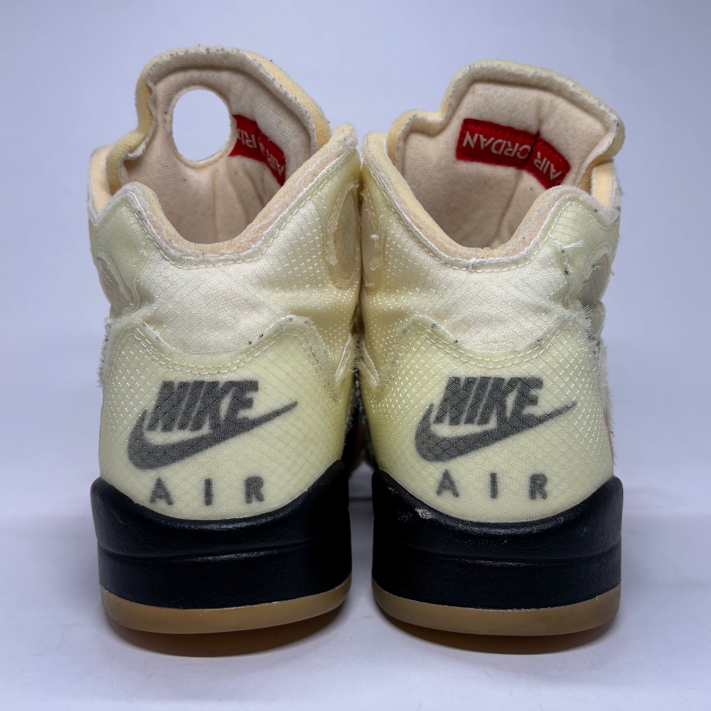 Jordan 5 Off-White Sail (Missing 1 Lacelock) Used