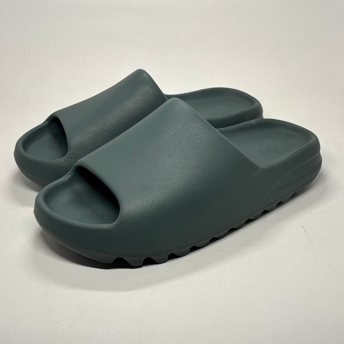 Yeezy Slate Marine Used