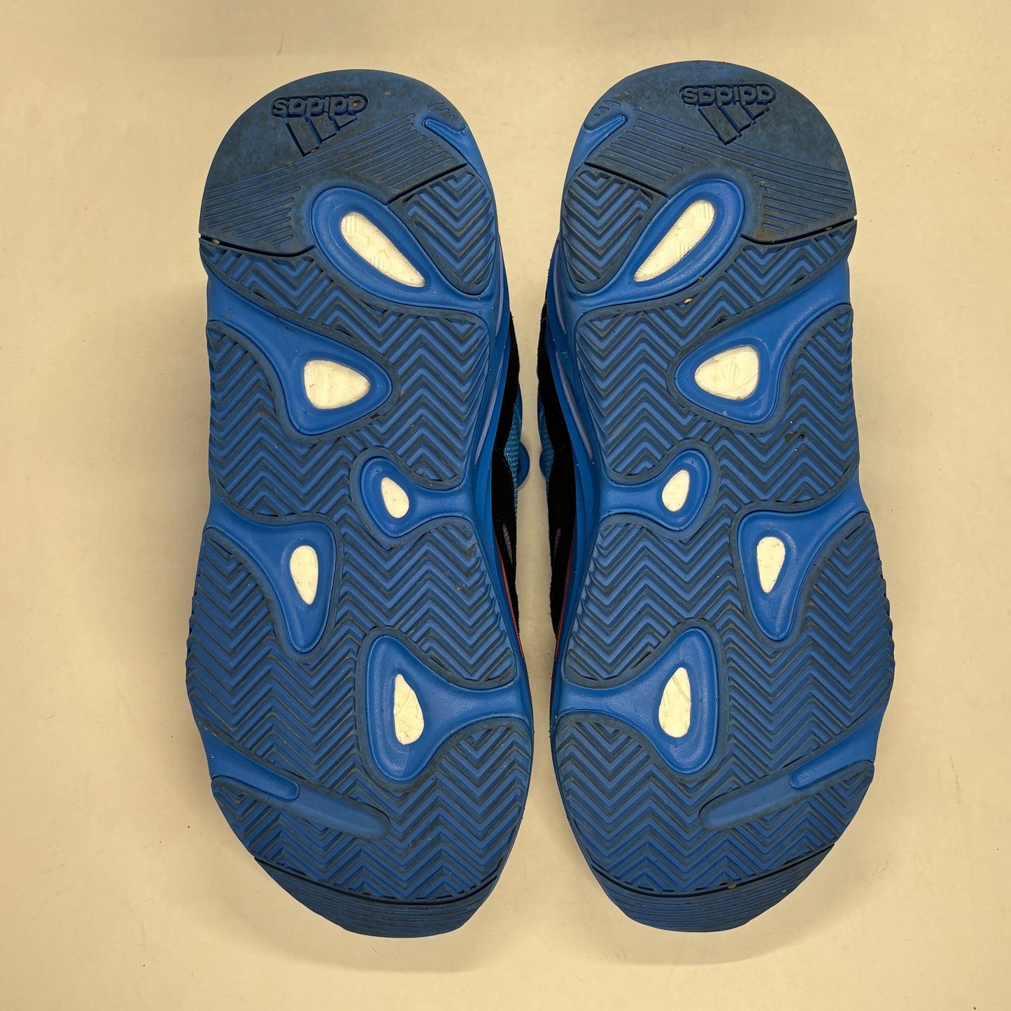 Yeezy 700 Hi Res BlueUsed