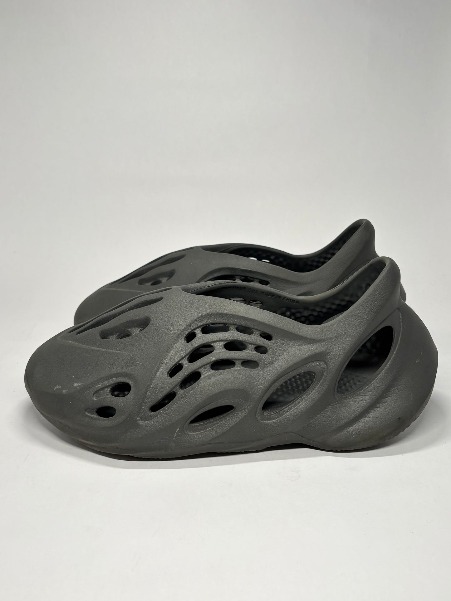 Yeezy Foam RNR Carbon Used No Box