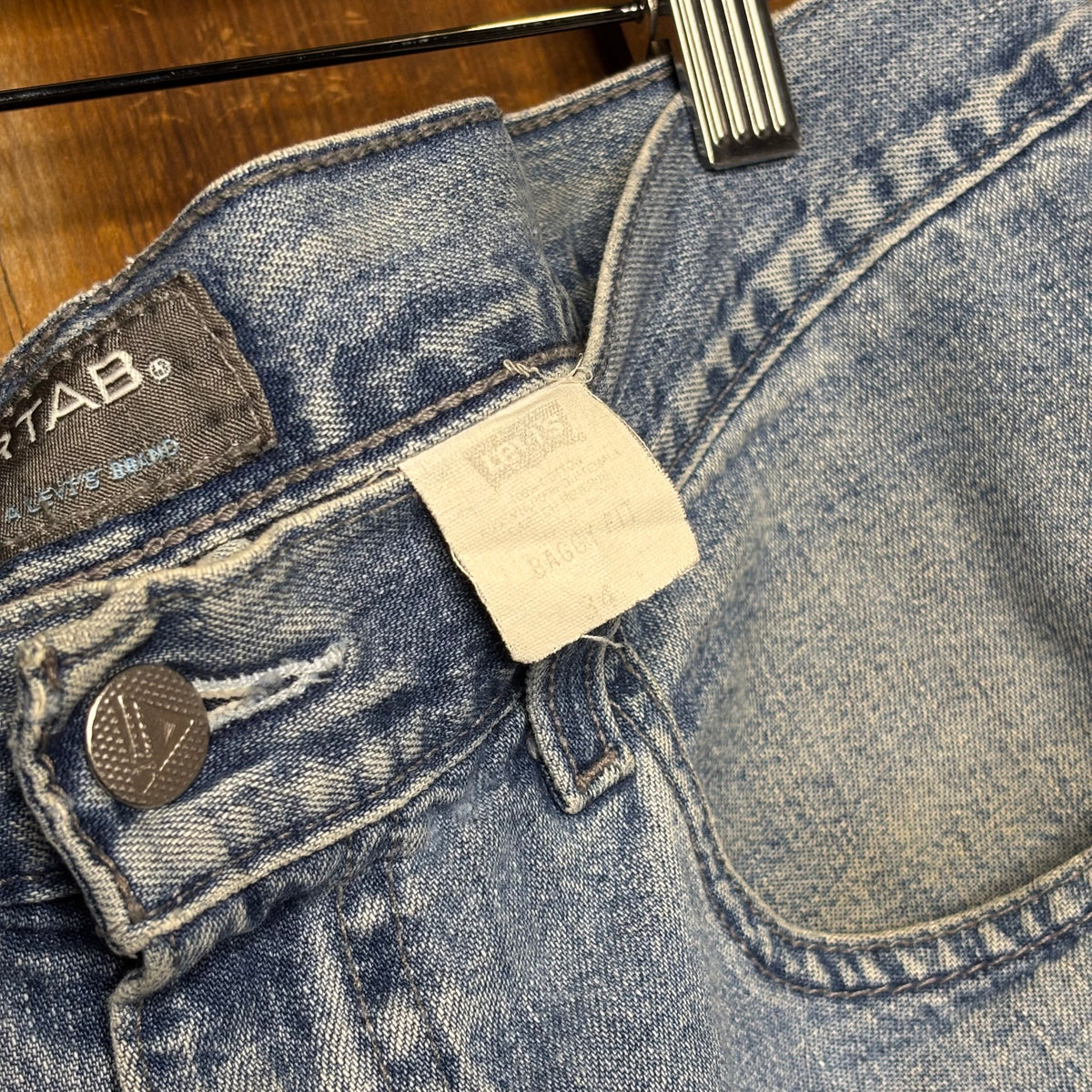 Levis Silver Tab Jorts Light Wash