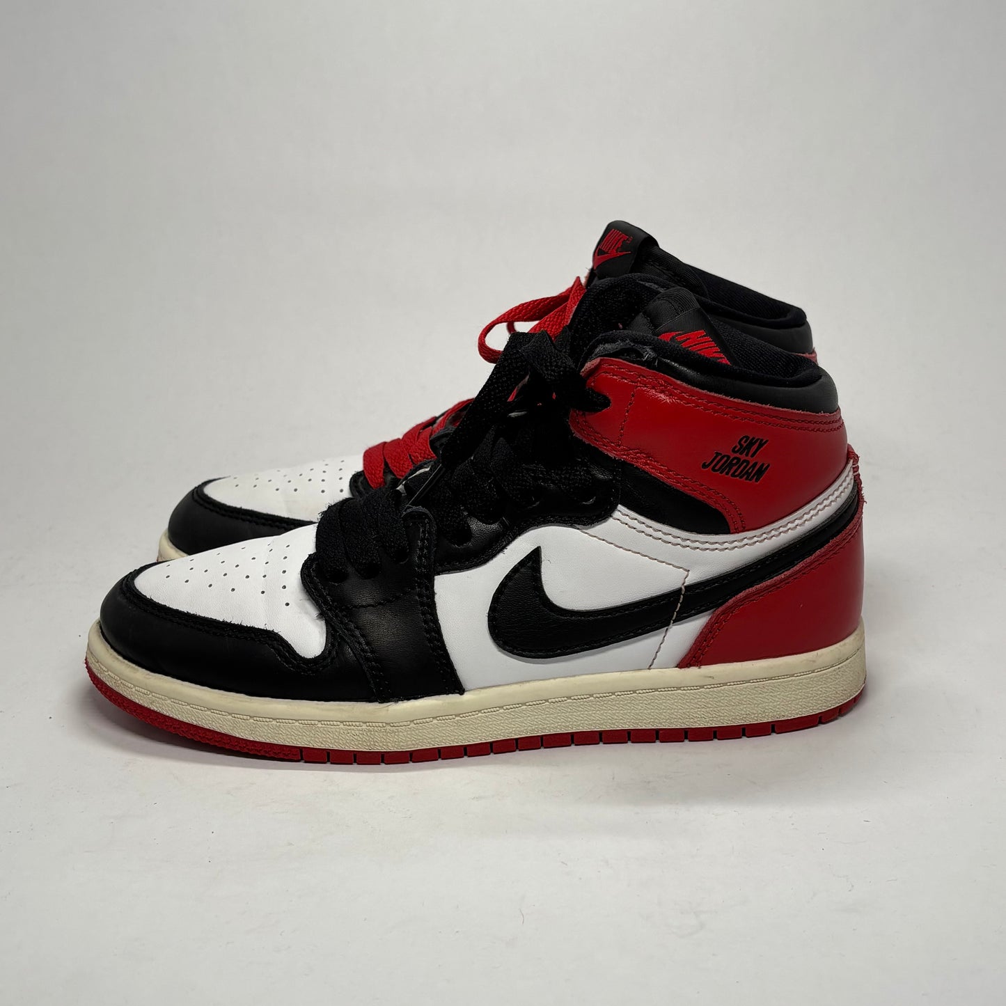 Jordan 1 Black Toe Reimagined BF? Used No Box