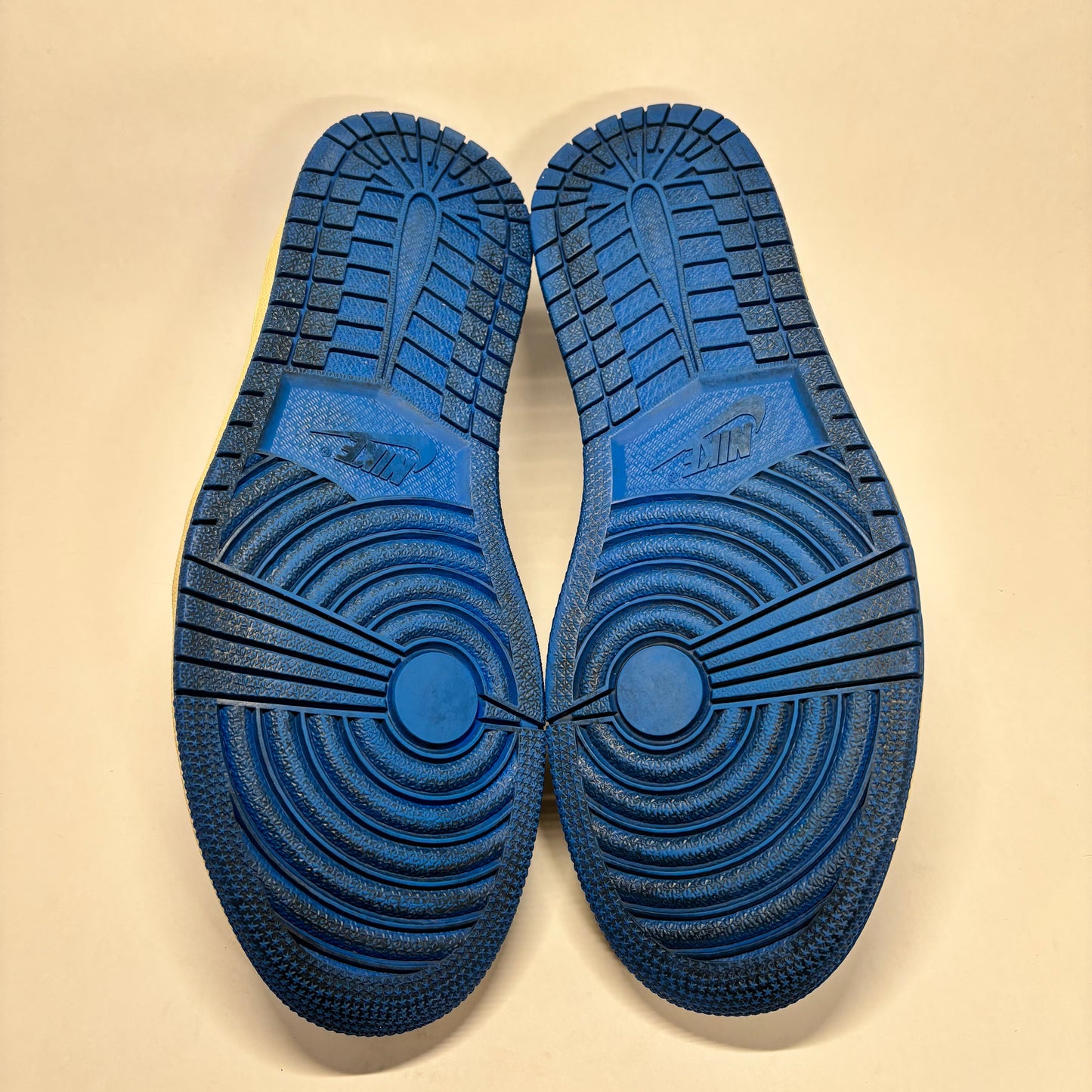 Jordan 1  Travis Scott Fragment Used