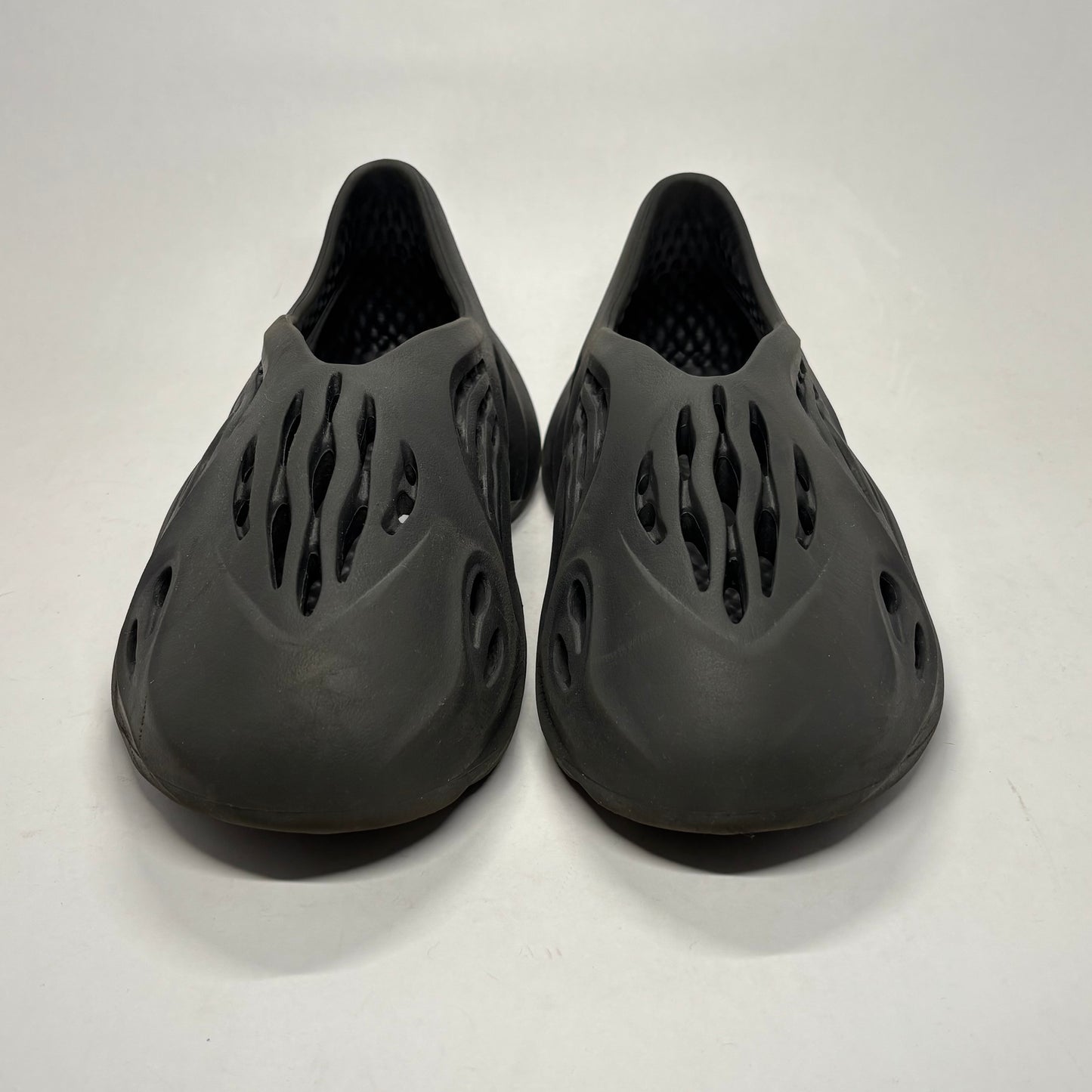 Yeezy Foam Runner Onyx Used