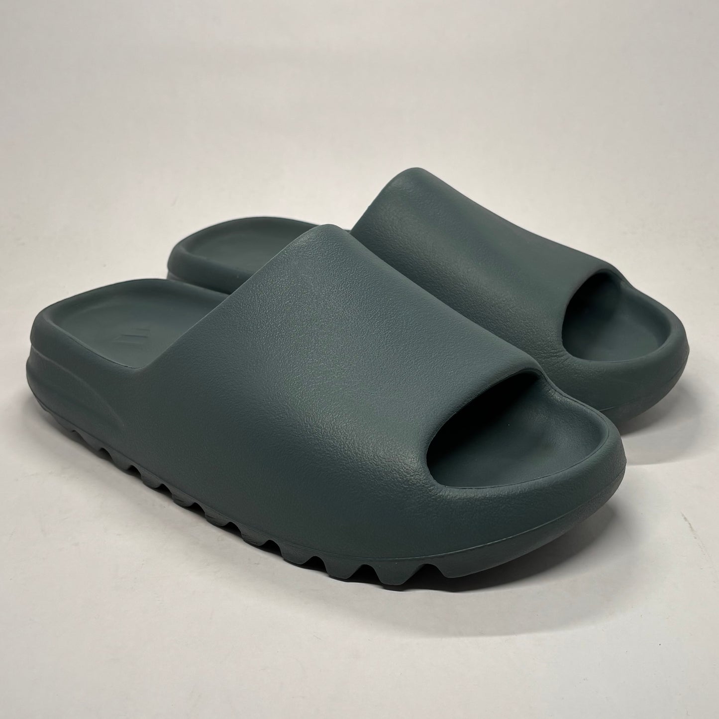 Yeezy Slate Marine Used