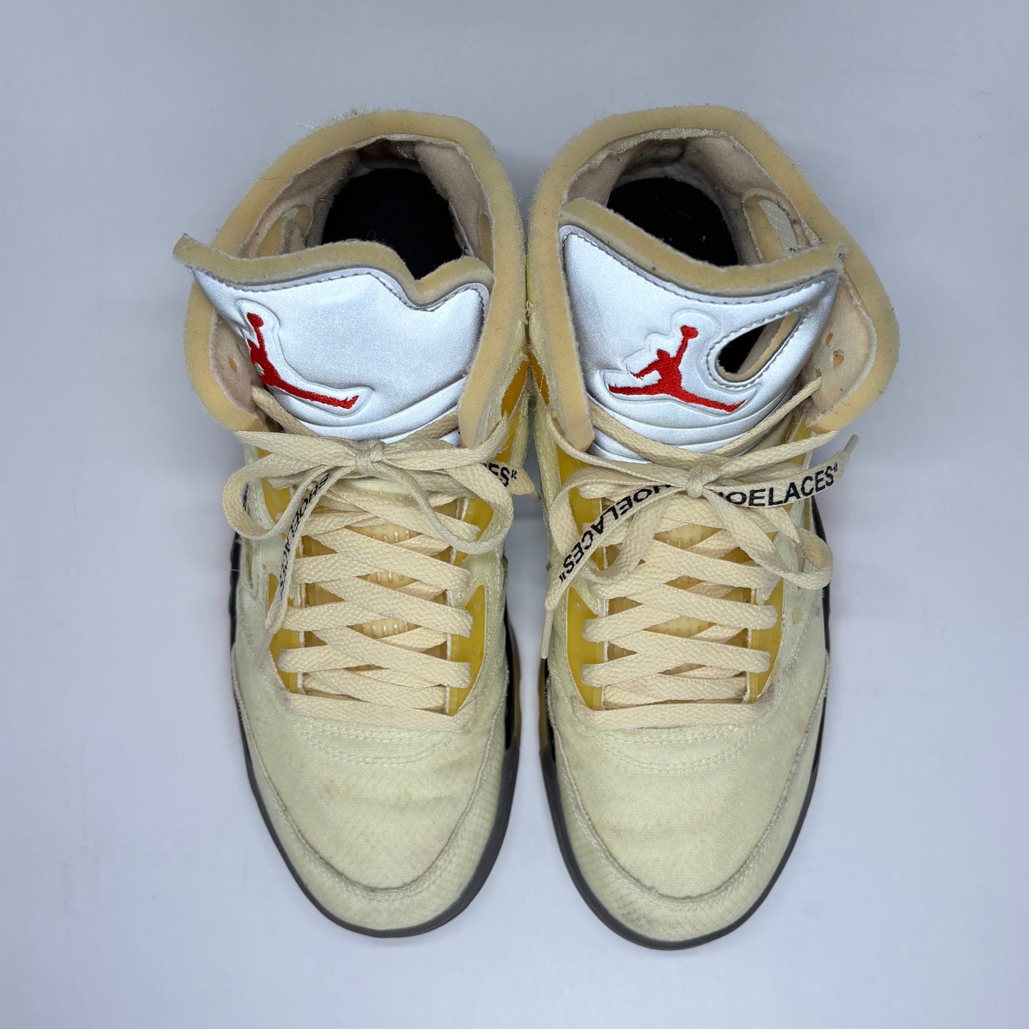 Jordan 5 Off-White Sail (Missing 1 Lacelock) Used