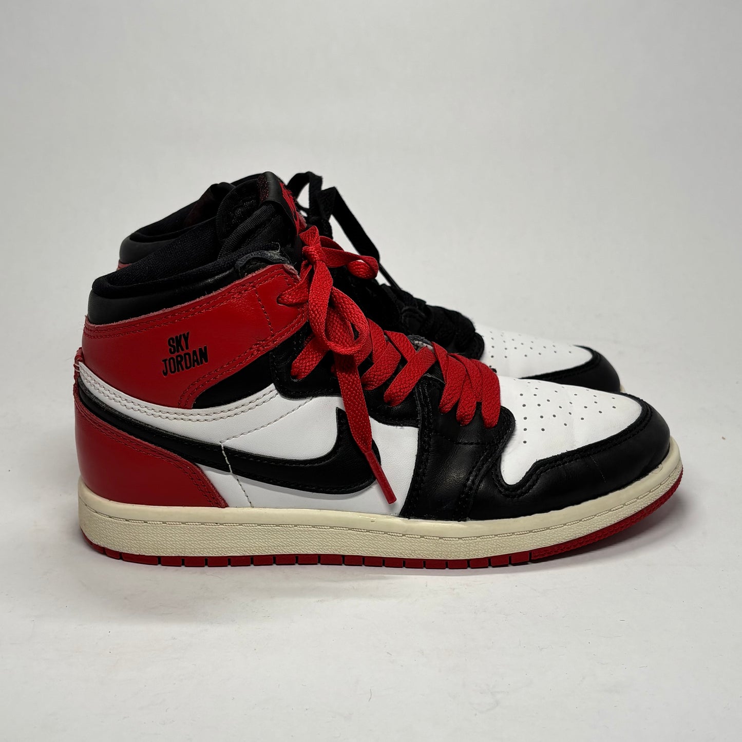 Jordan 1 Black Toe Reimagined BF? Used No Box