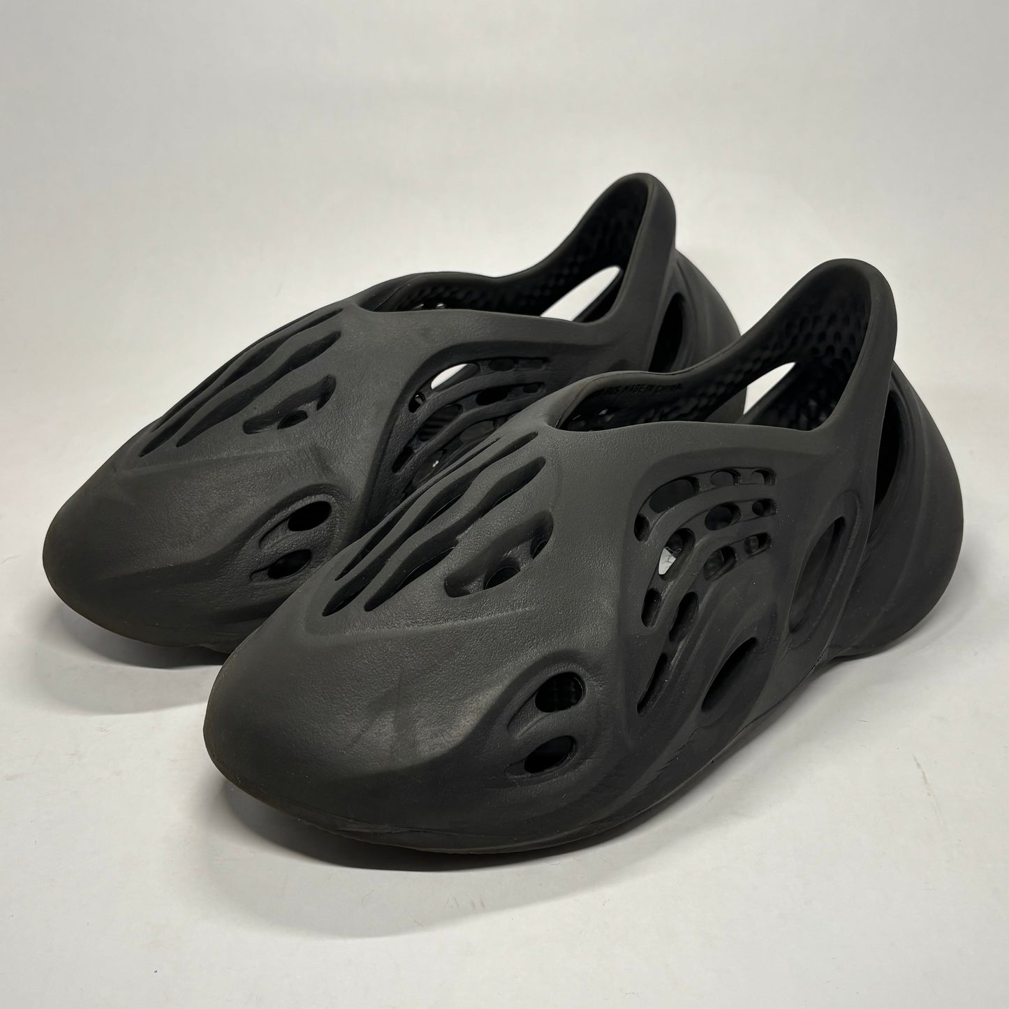 Yeezy Foam Runner Onyx Used