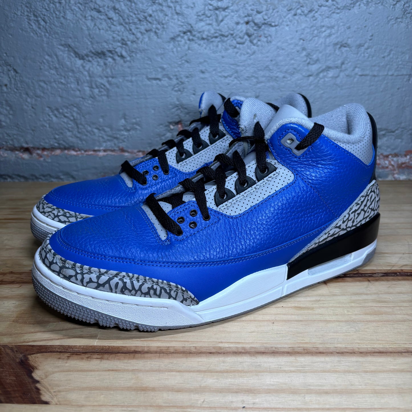 Jordan 3 Varsity Royal Cement  Used