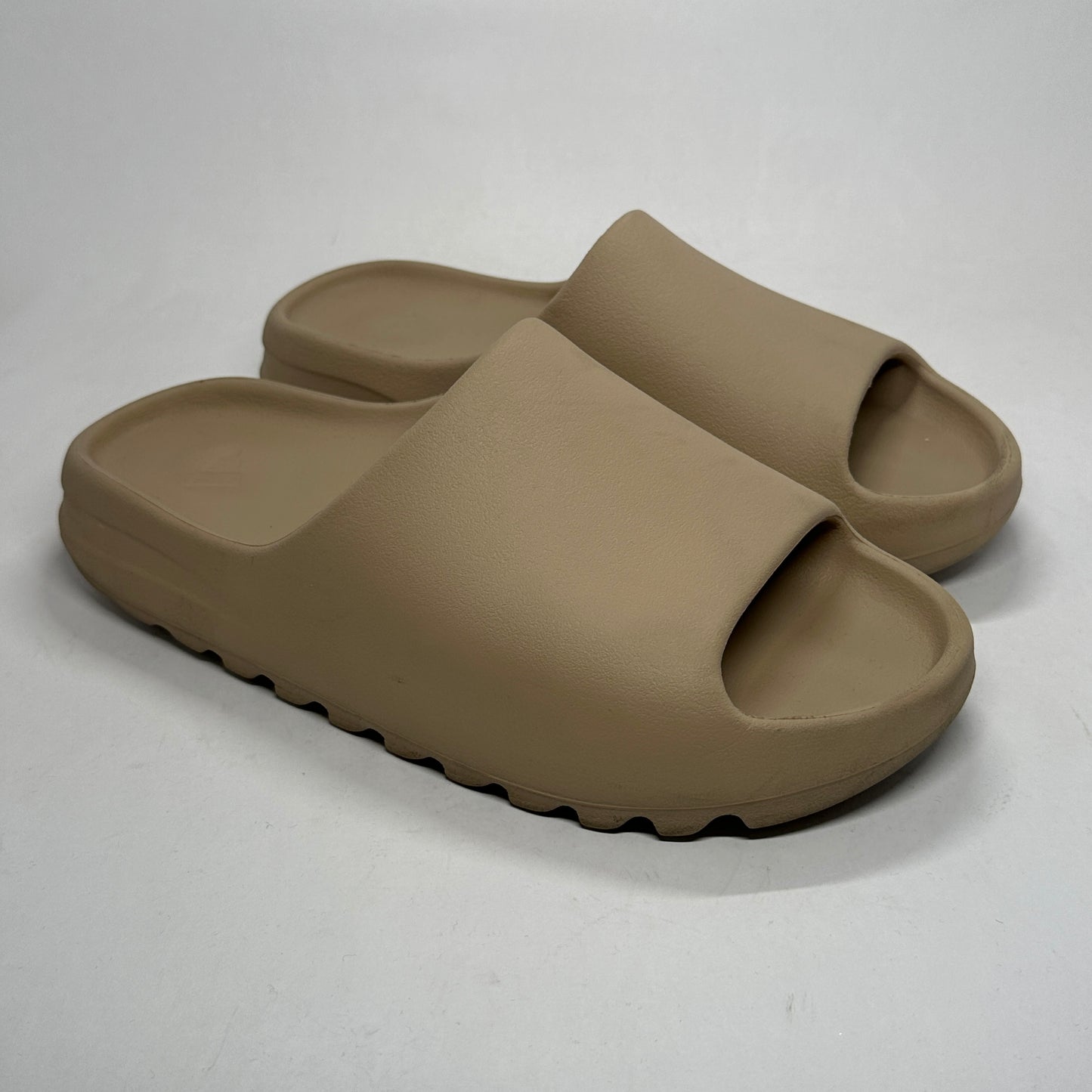 Yeezy  Slides Desert Sand Used No Box