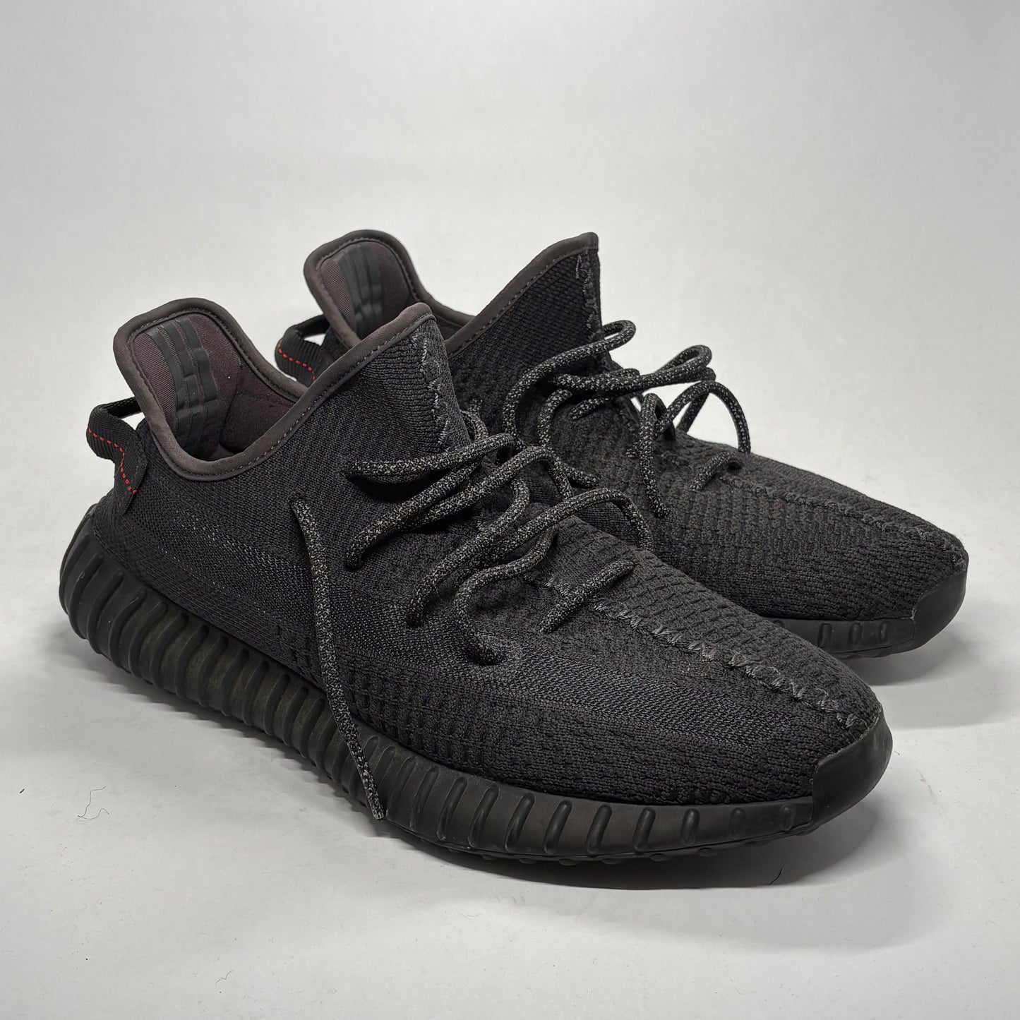 Yeezy 350 V2 BlackUsed