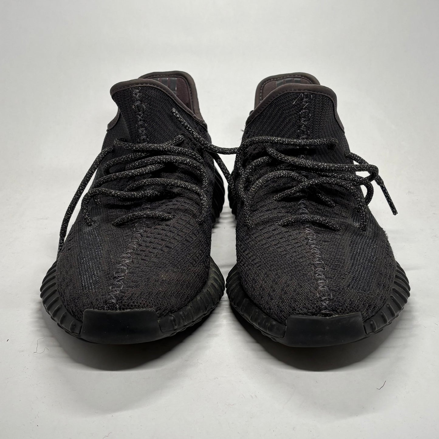 Yeezy 350 V2 BlackUsed