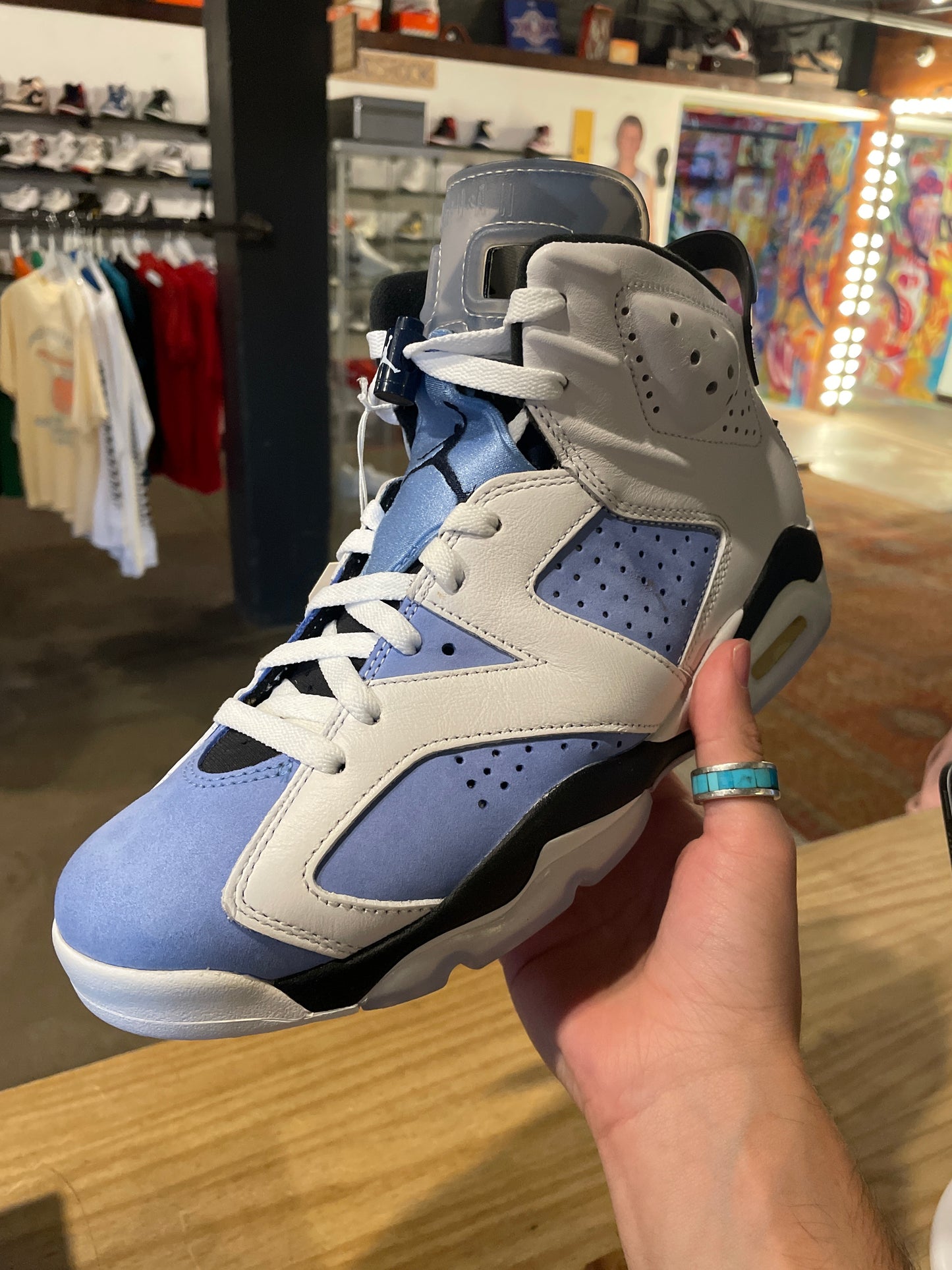 AJ6 UNC White sz 9