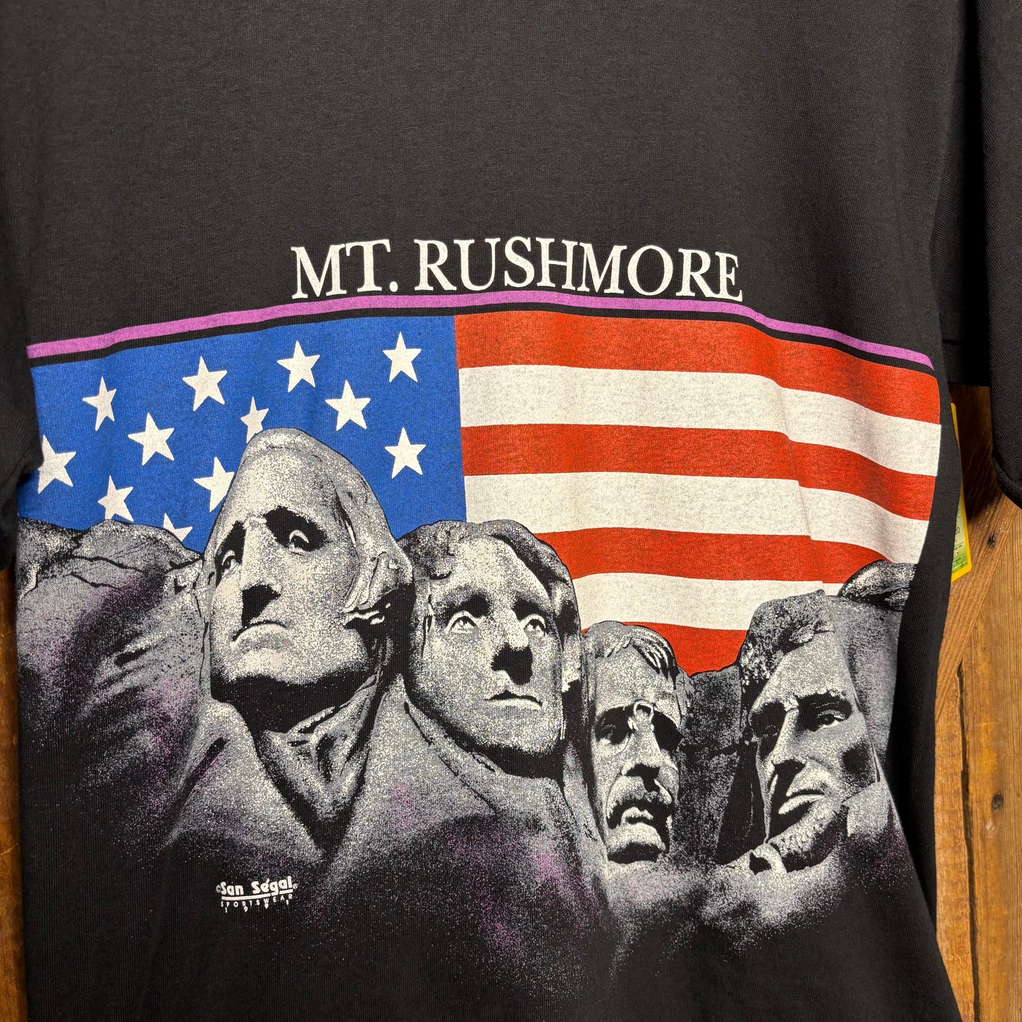vtg Mt. Rushmore M