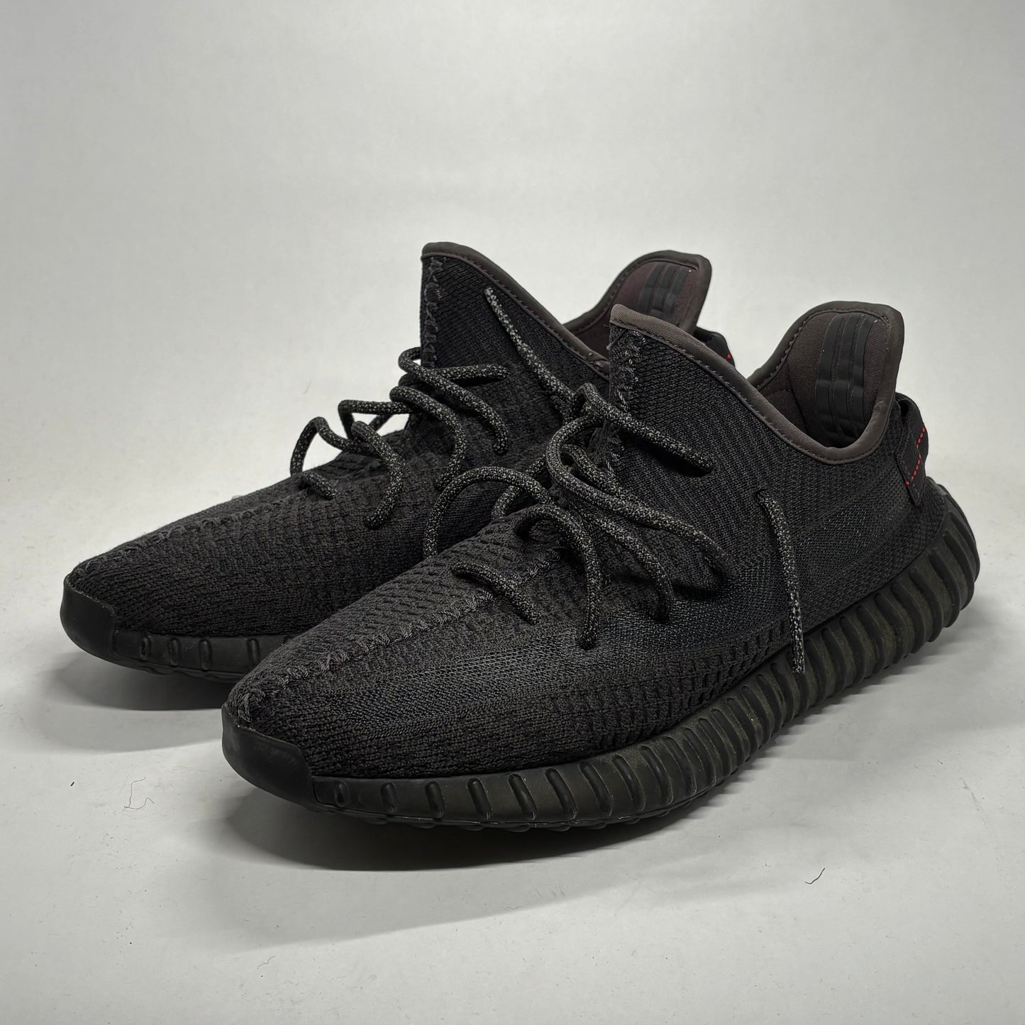 Yeezy 350 V2 BlackUsed