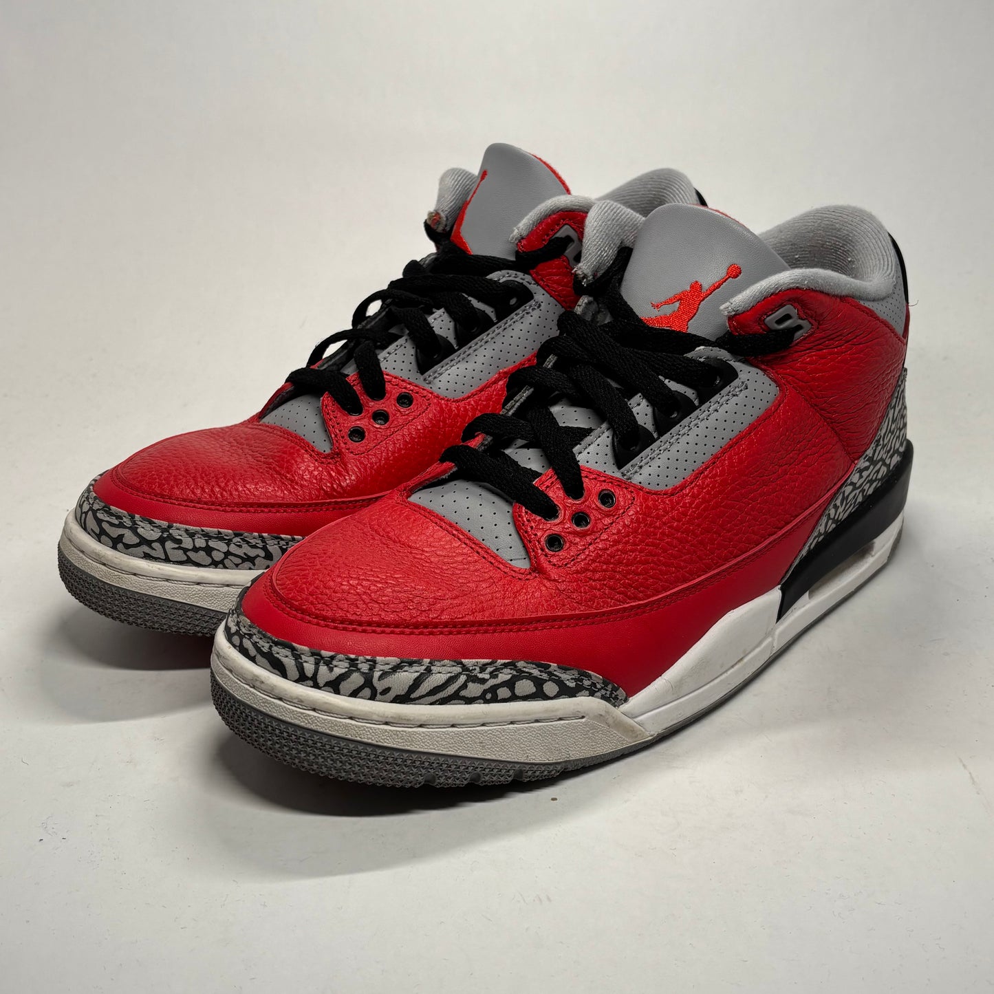 Jordan 3 Unite Red Used
