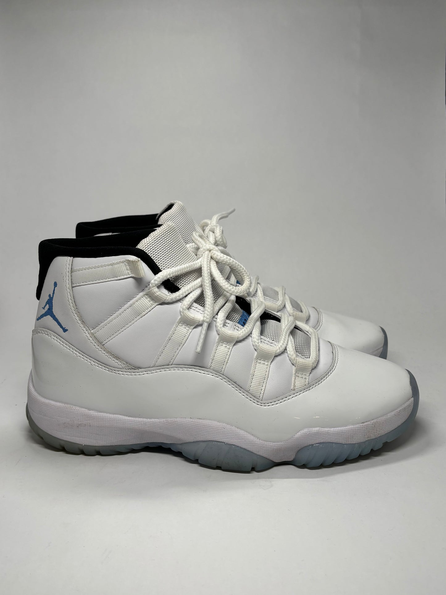 Jordan 11 Legend Blue Used No Box