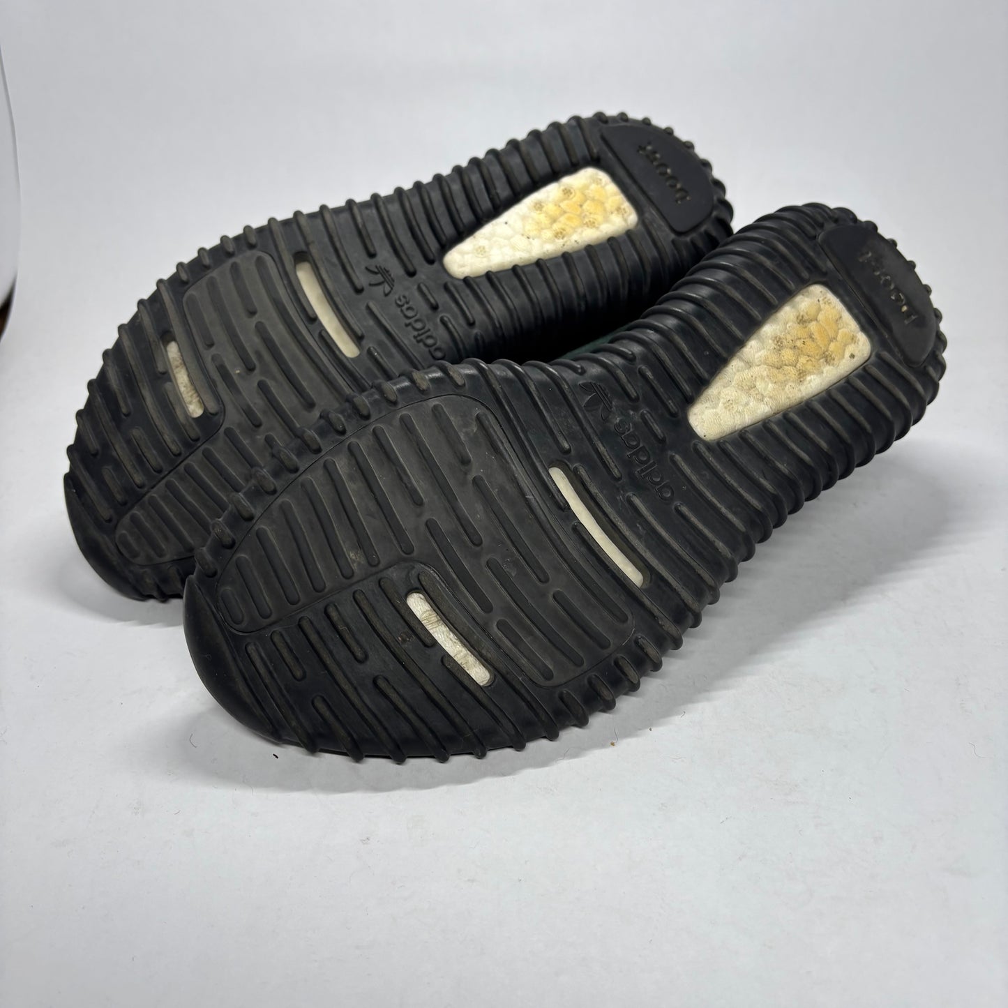 Yeezy 350 V1 Pirate Black 2023 Used No Box