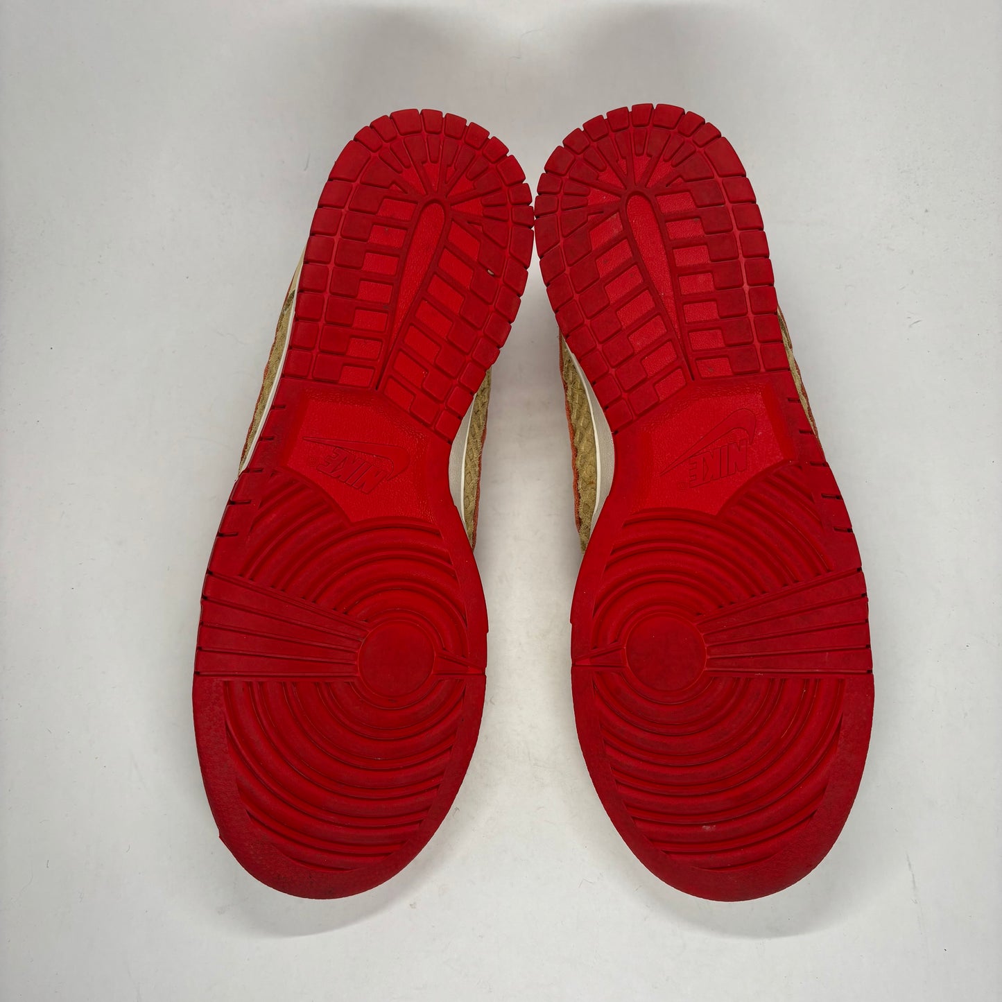 Nike Dunk Low Strawberry Waffles Used No Box