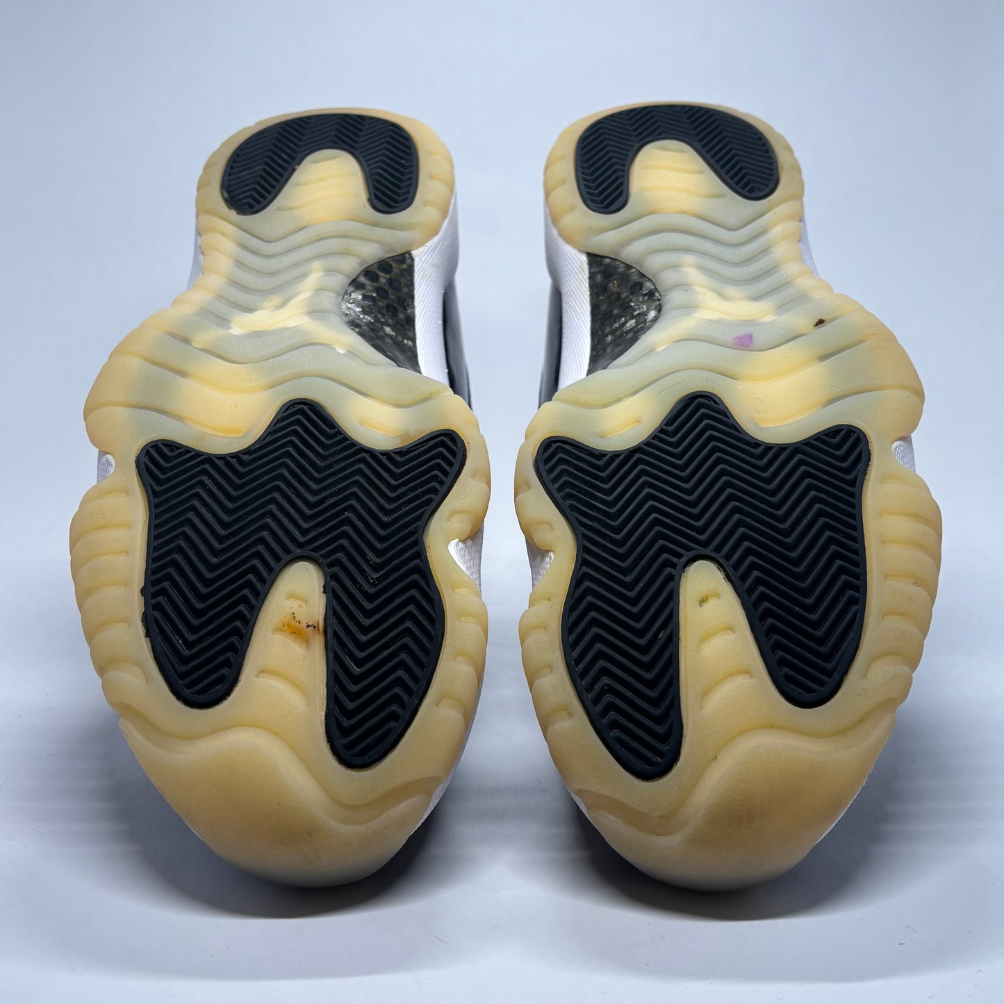 Jordan 11 DMP Gratitude Used