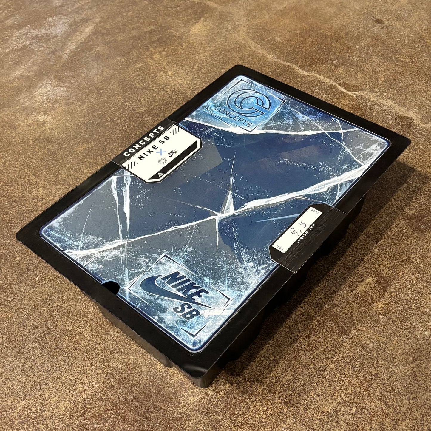 Nike SB Dunk Low Green Lobster Special Box Used