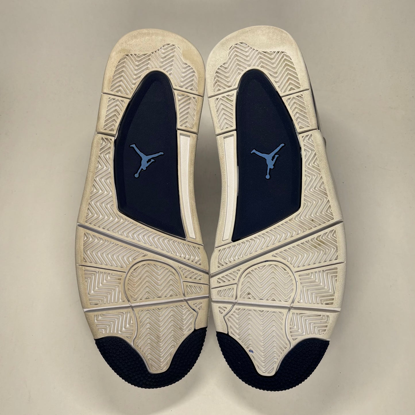 AJ4 Columbia sz 11.5