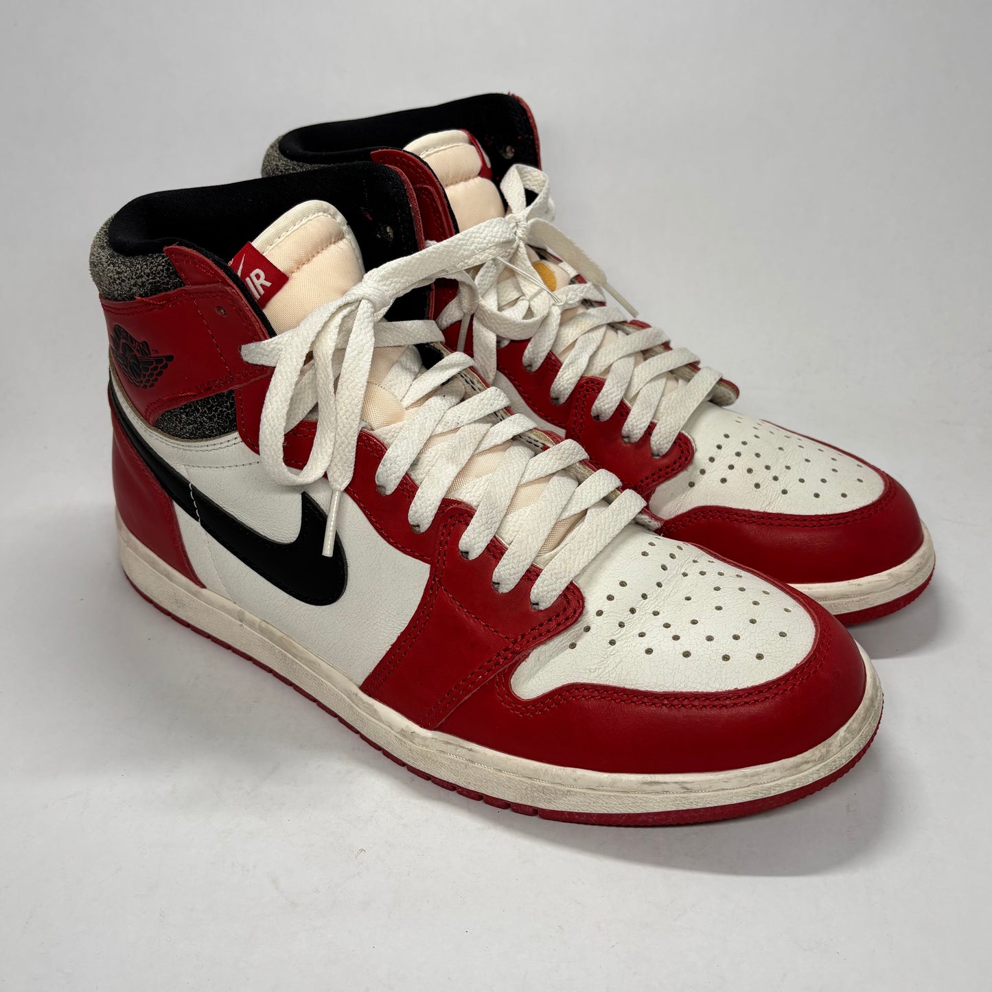 Jordan 1 Chicago Lost and Found Used