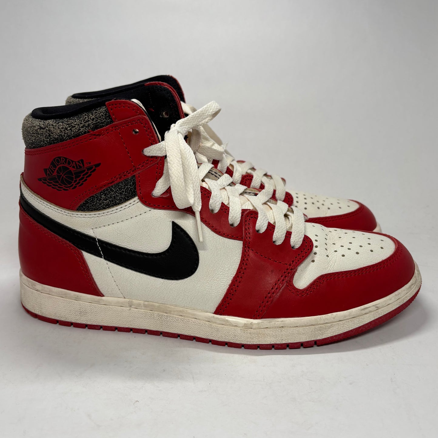 Jordan 1 Chicago Lost and Found Used