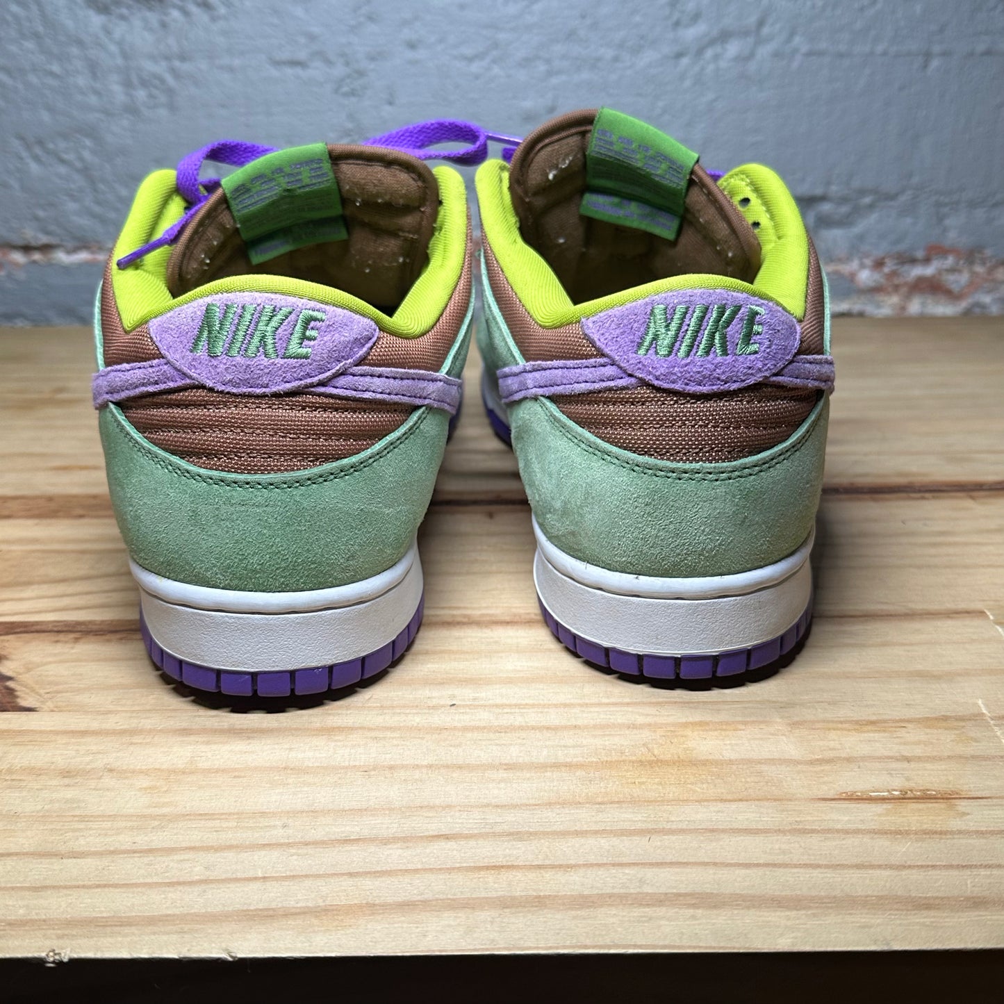 Nike Dunk Veneer Used No Box